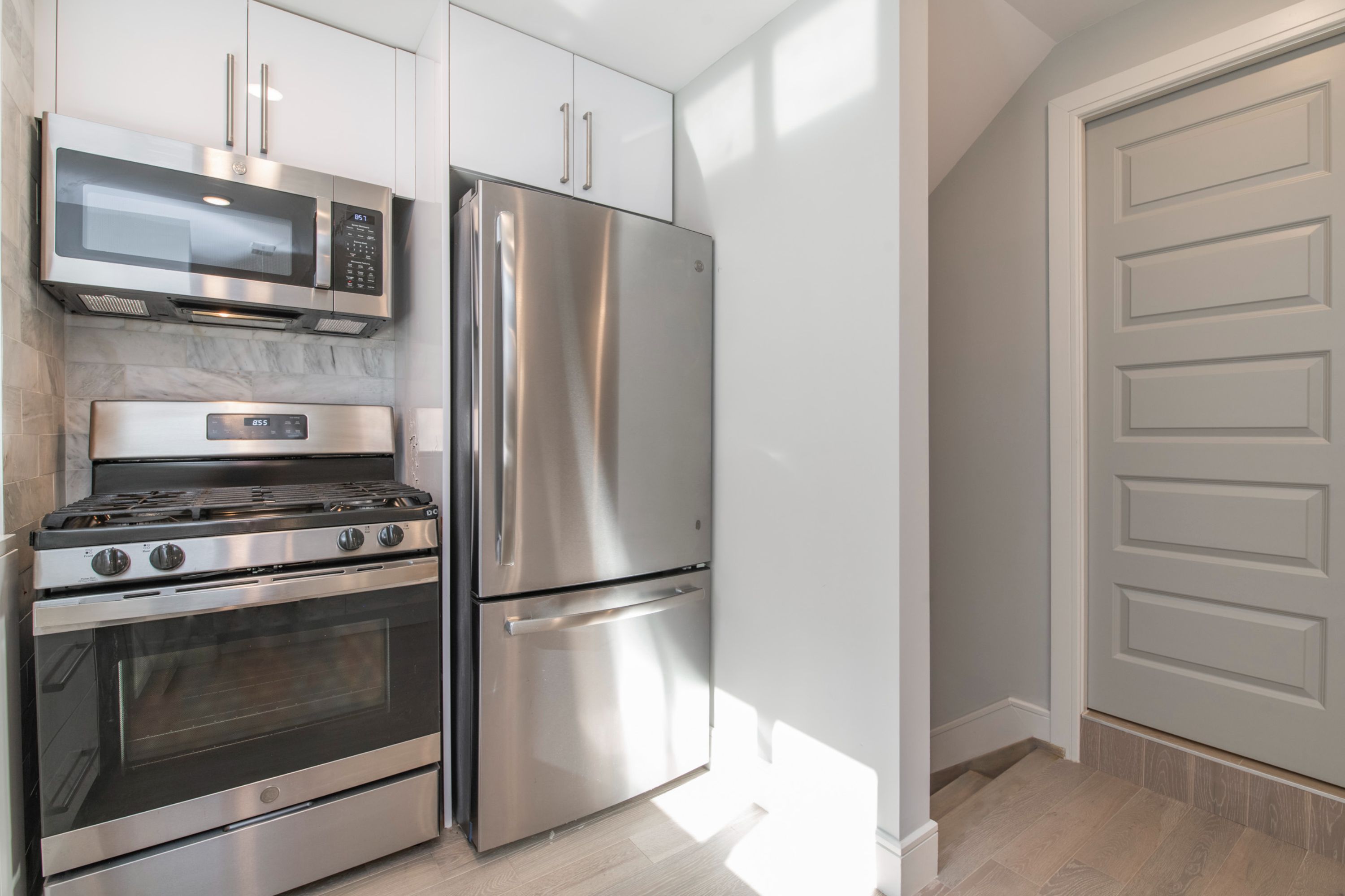 628 N Bodine ST Unit 1