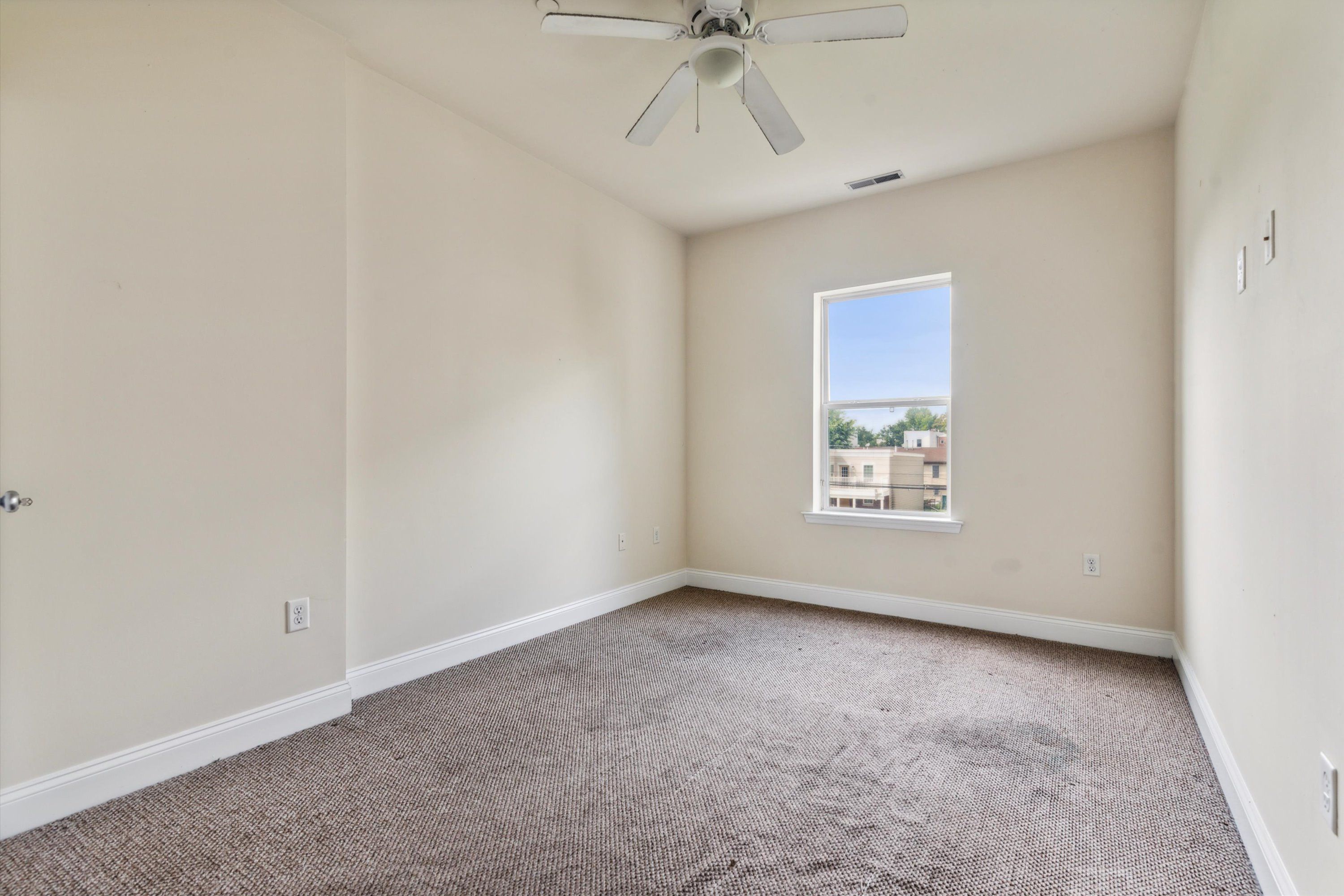 1705 ARLINGTON ST Unit B