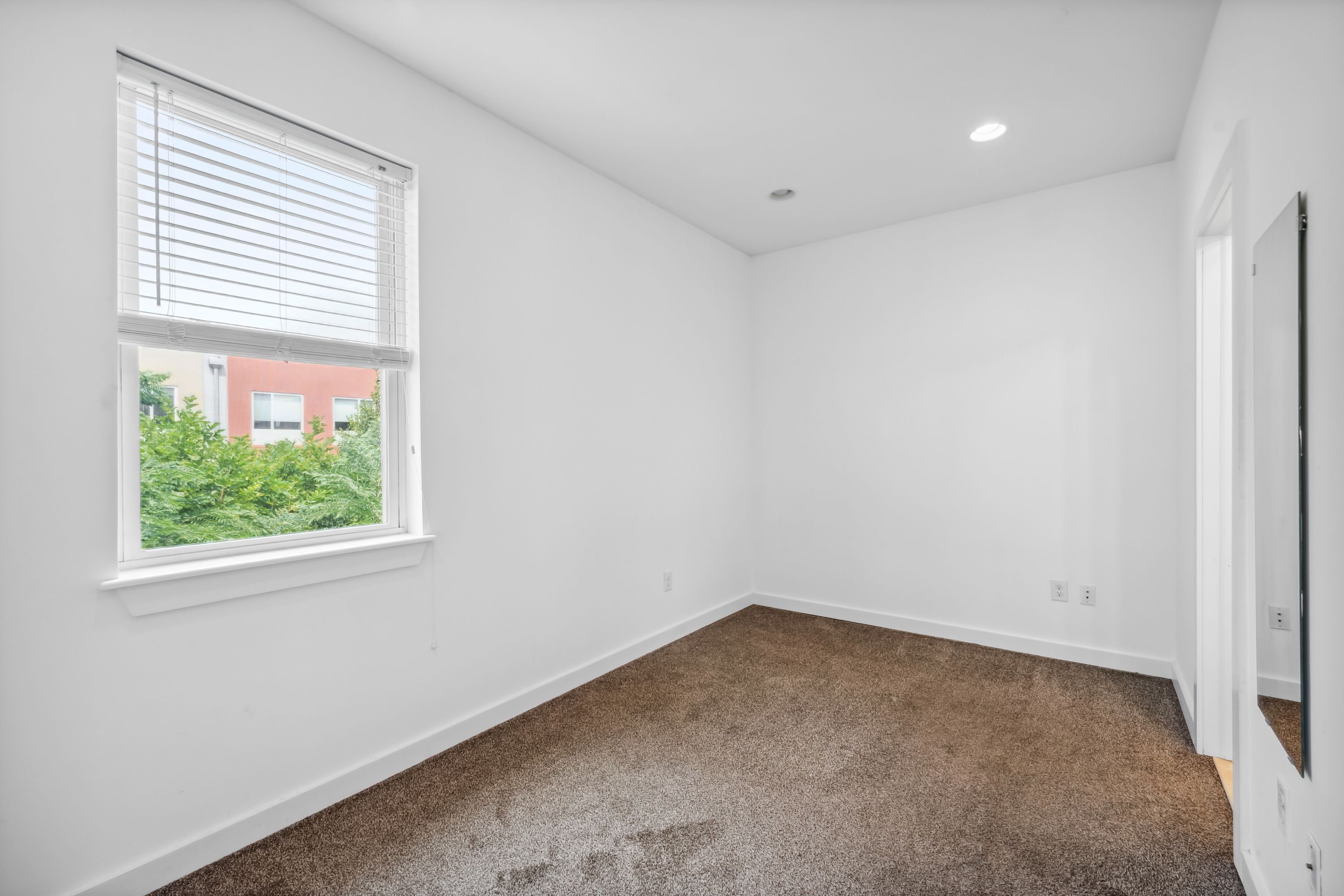 1632 N SYDENHAM ST Unit 2