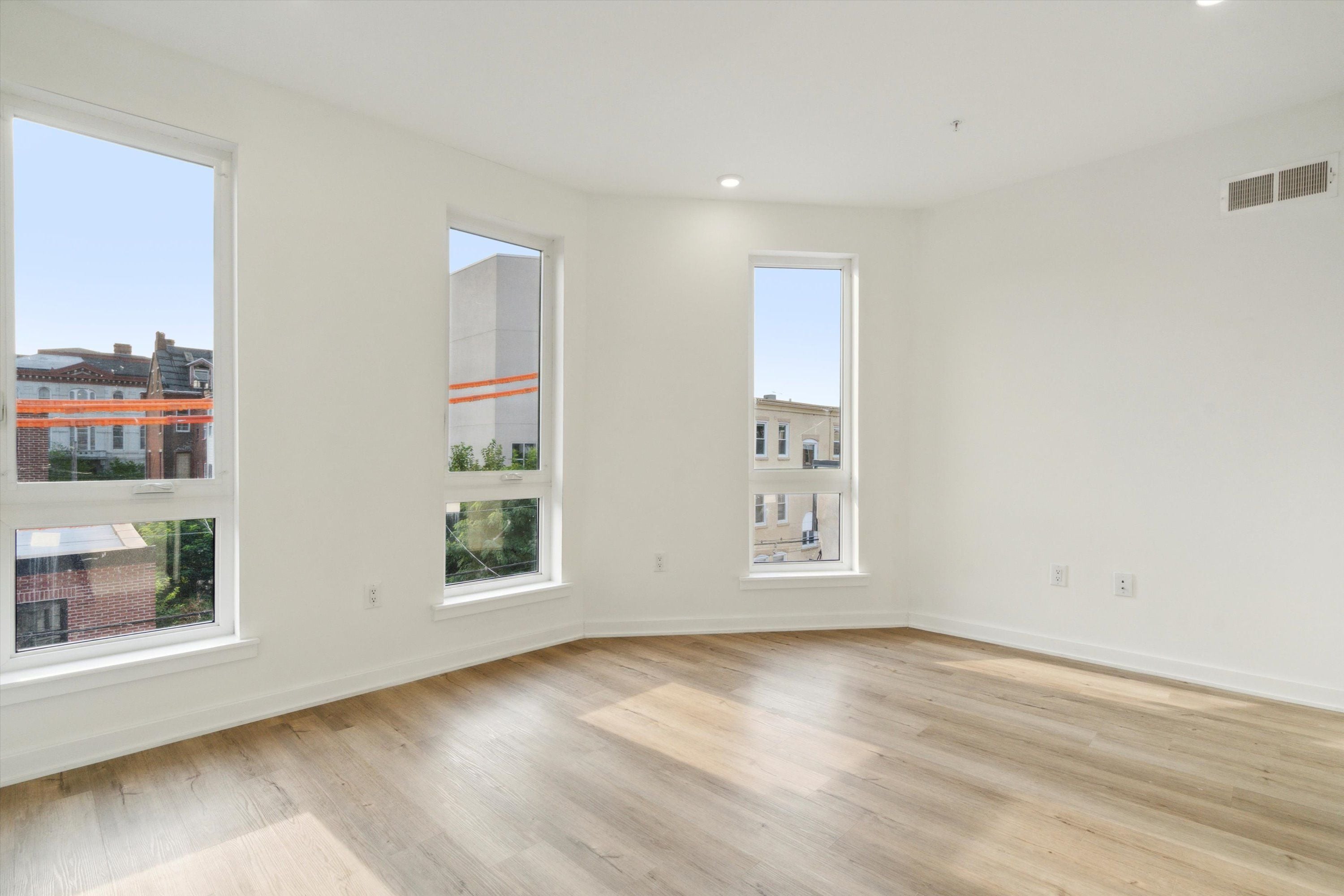 1533 N Sydenham ST Unit B