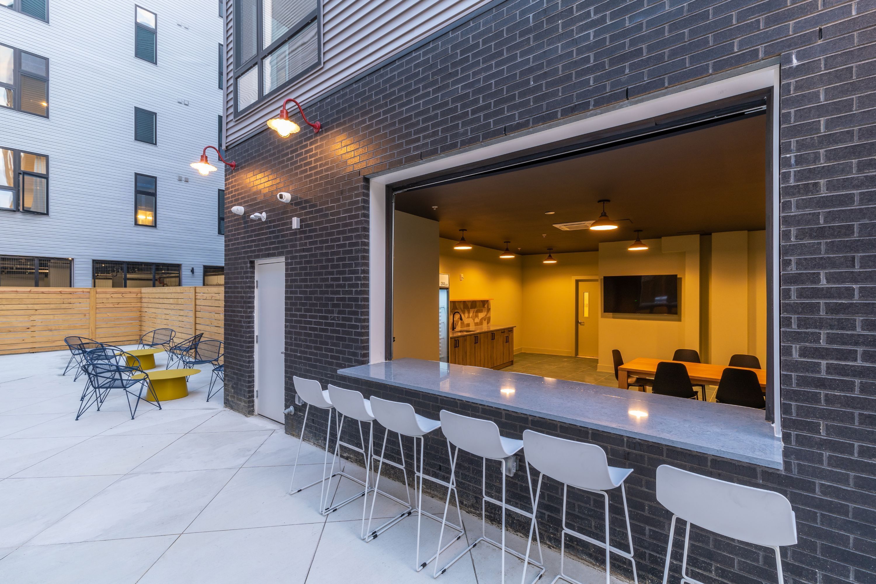 629 W GIRARD AVE Unit 307