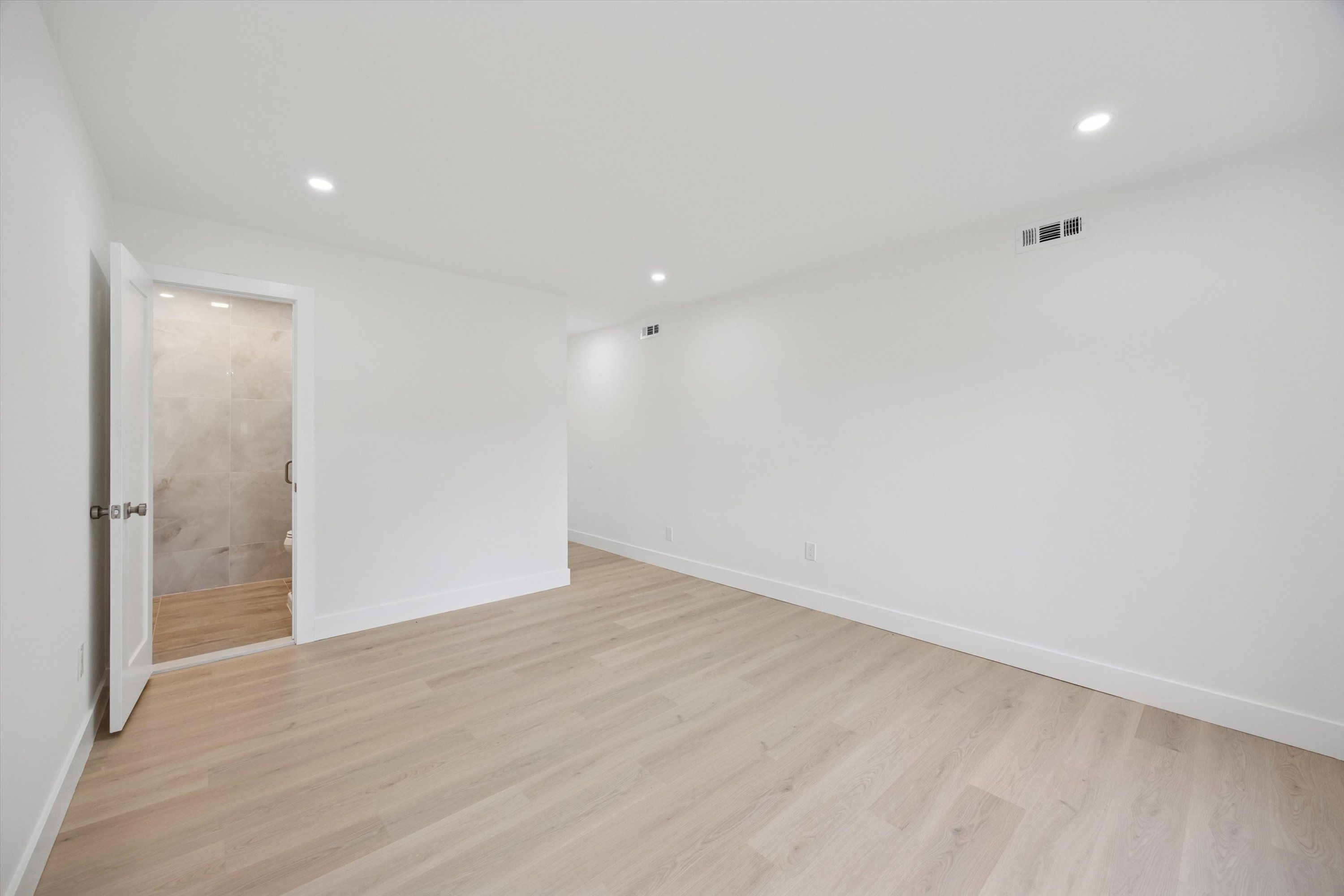 511 Bradley Ct