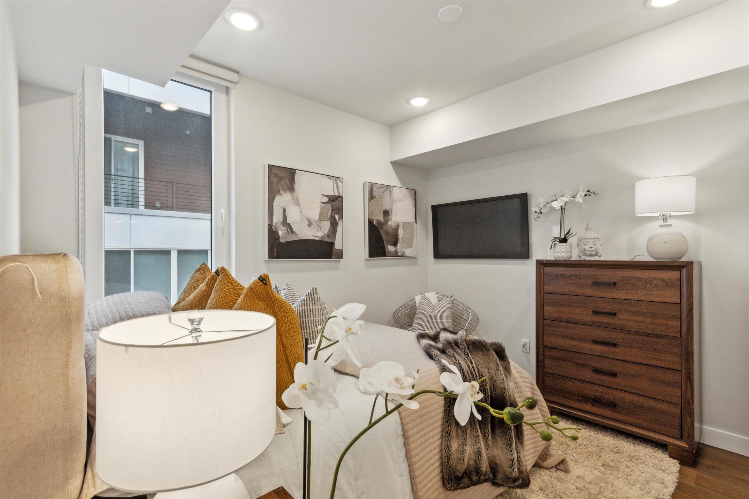 1102 GERMANTOWN AVENUE Unit 405