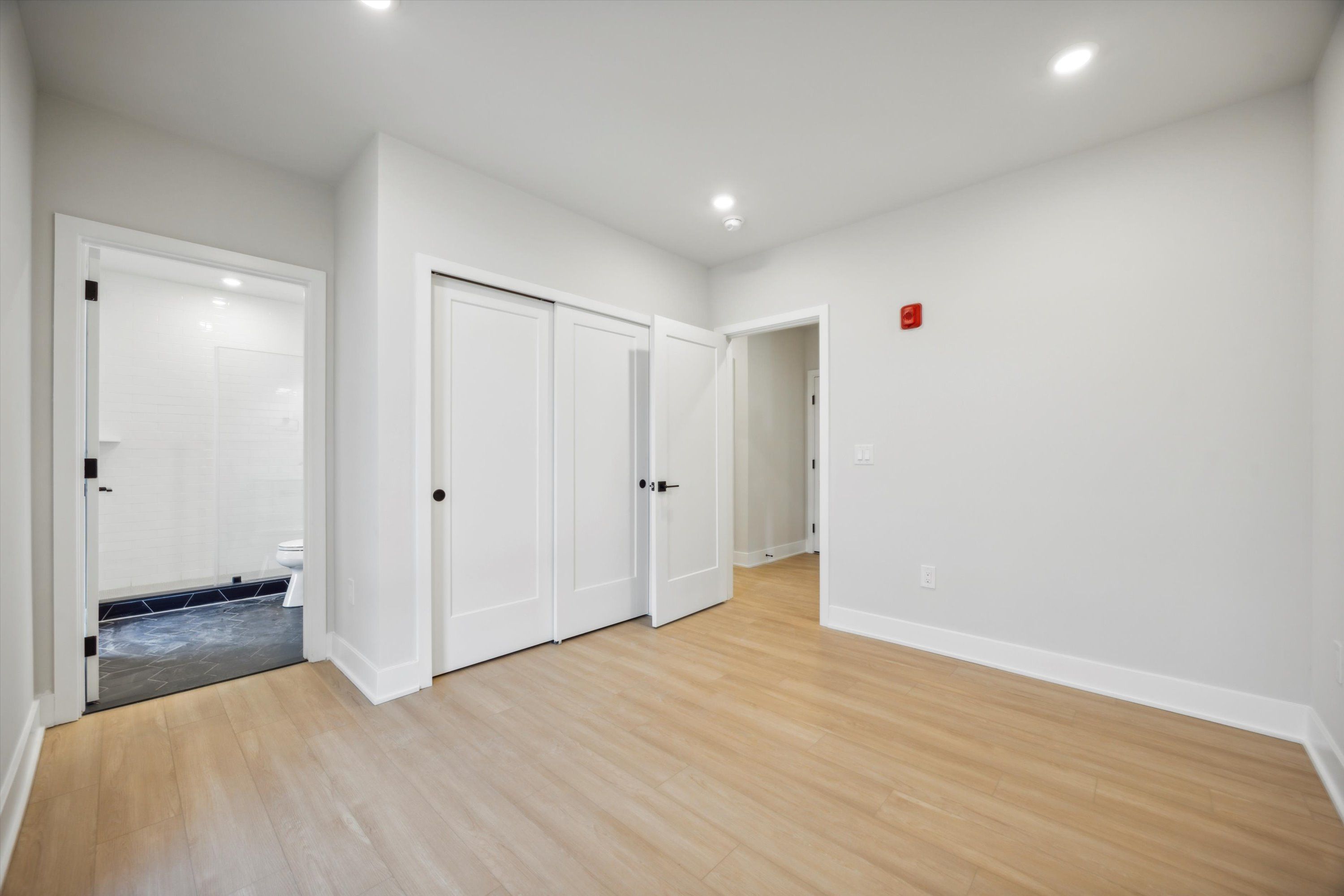 6910 Ridge Avenue Unit 220