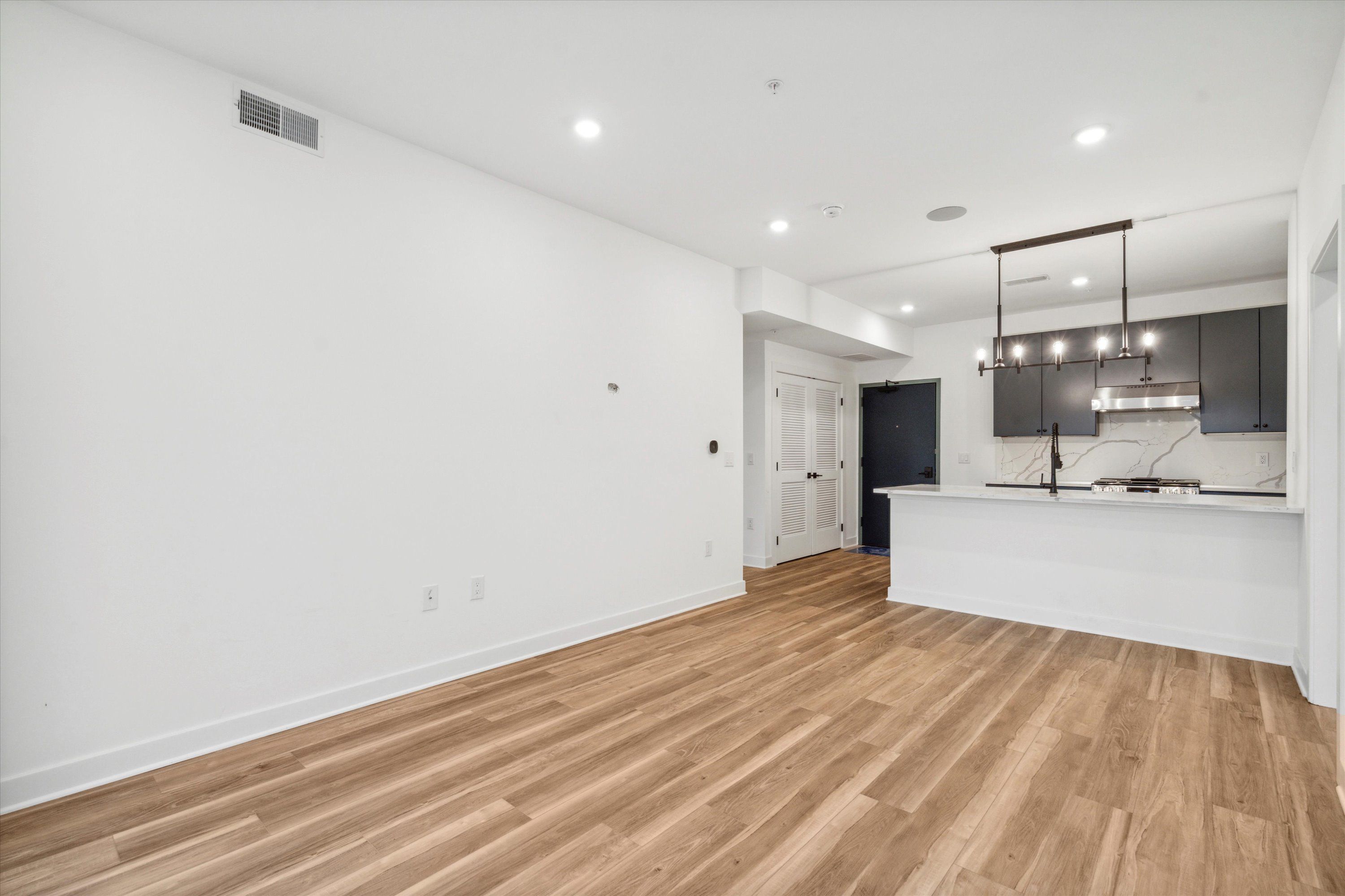 2636 E YORK ST Unit 209