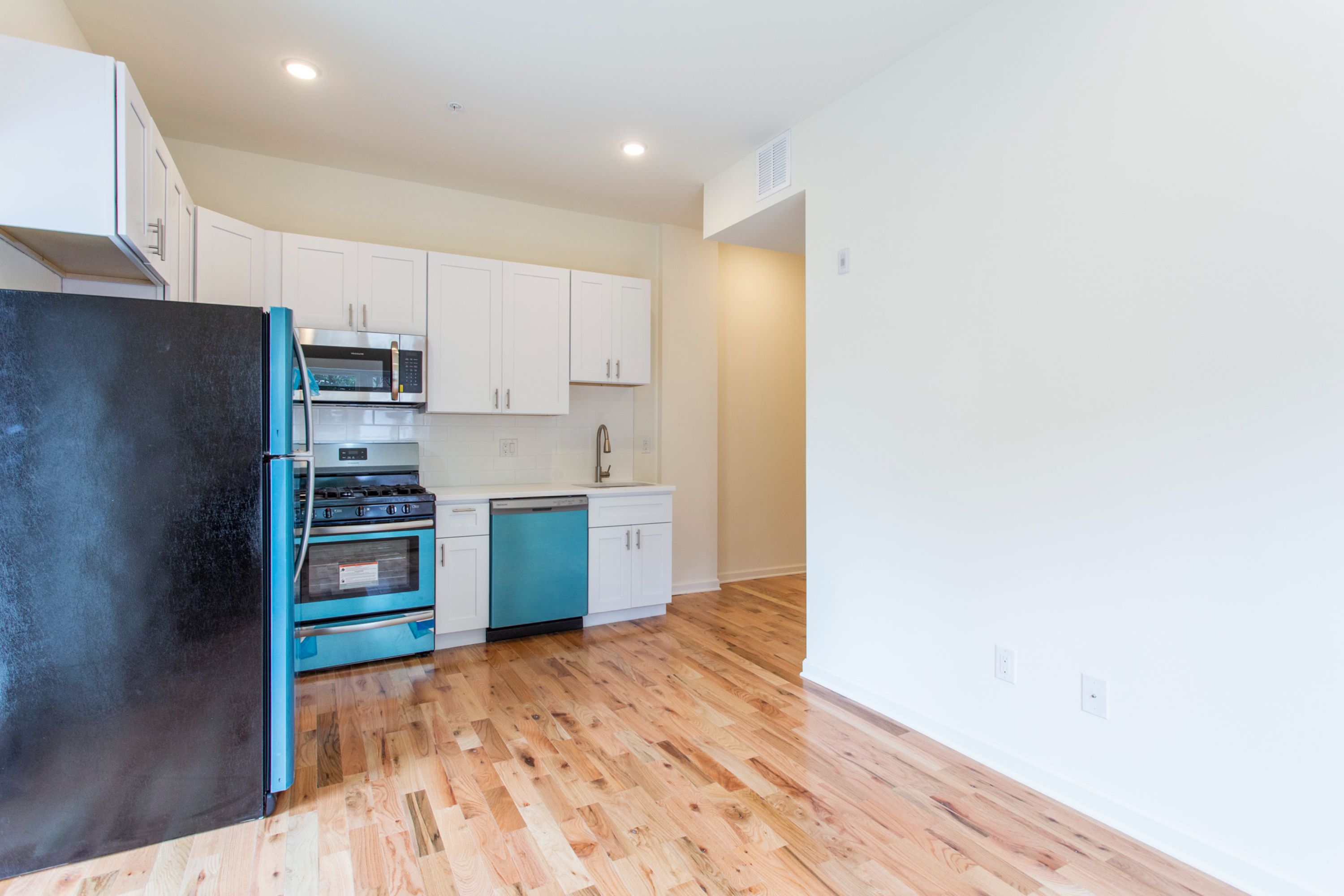 640 N 32ND ST Unit 2R