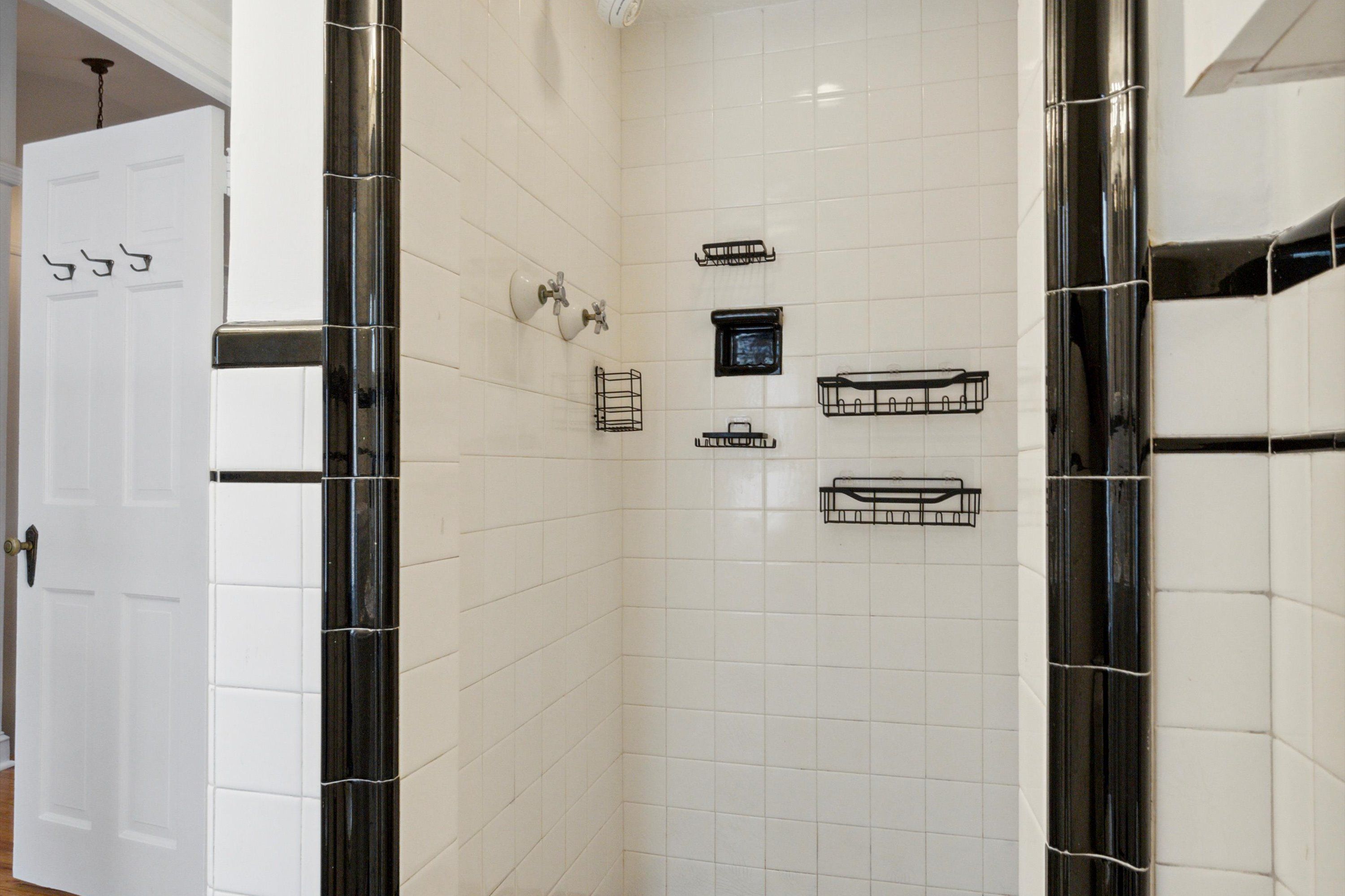 2037 Rittenhouse SQ Unit 2