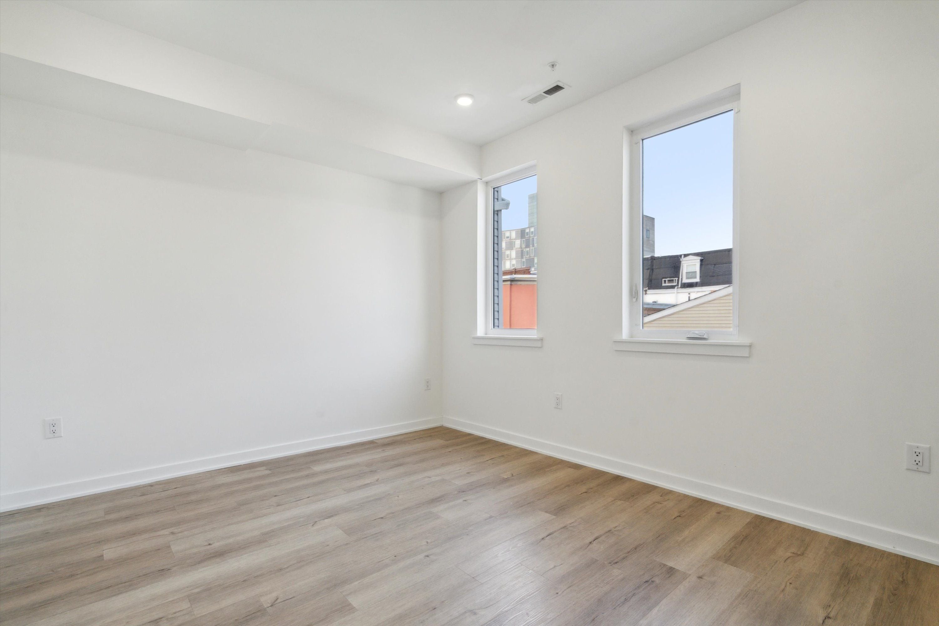 1533 N Sydenham ST Unit B