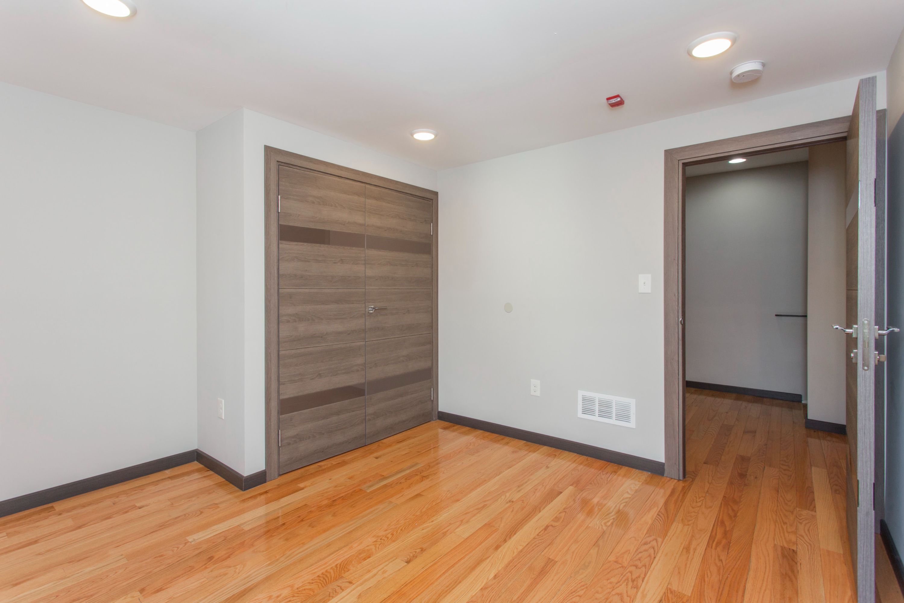 2545-47 MONTROSE ST Unit D