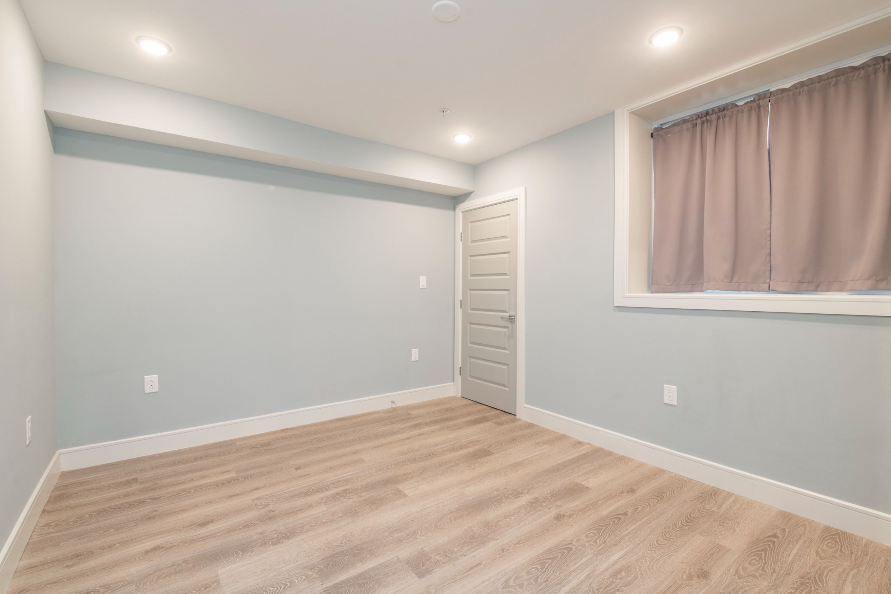 628 N Bodine ST Unit 1