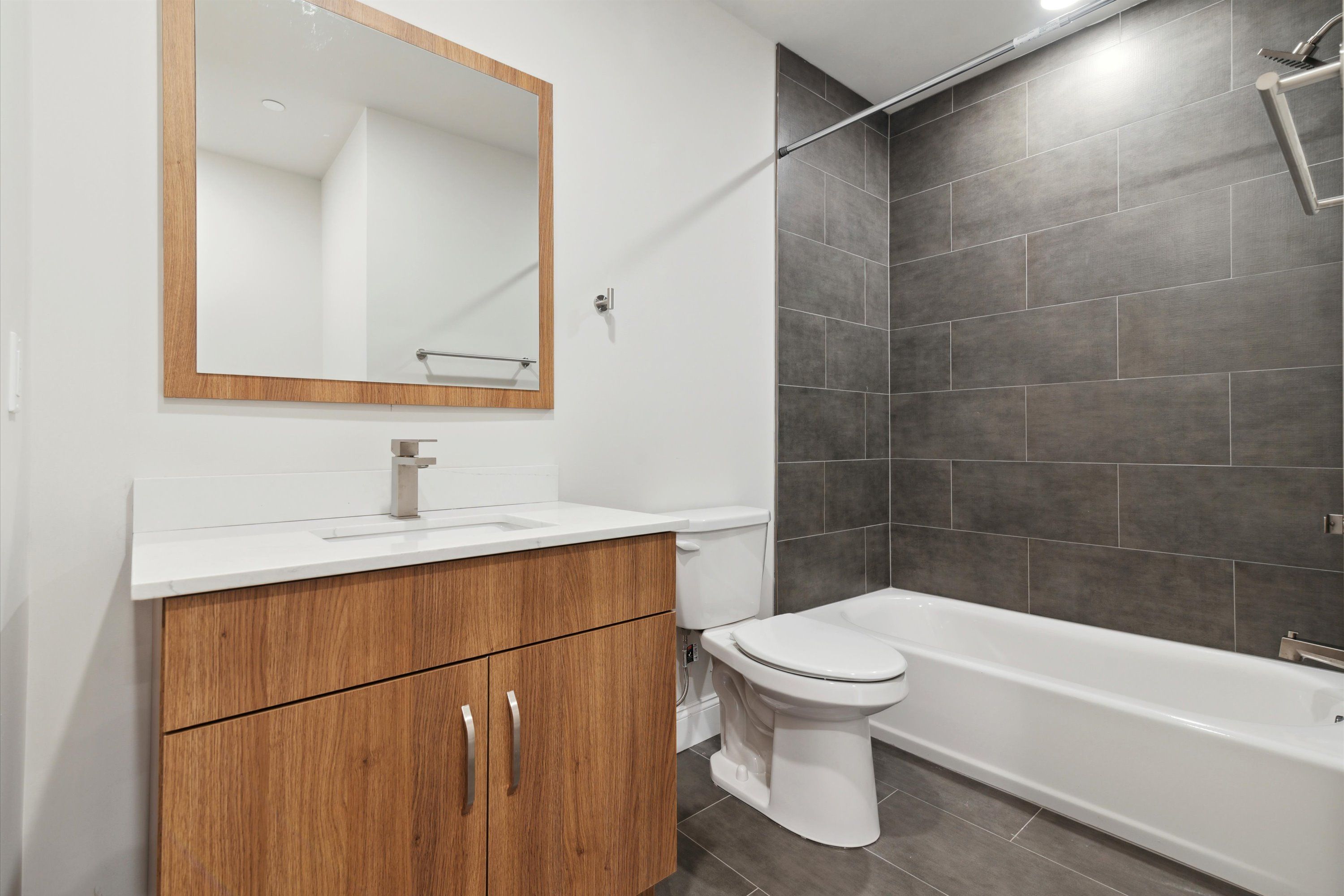 2157 E LEHIGH AVE Unit 403
