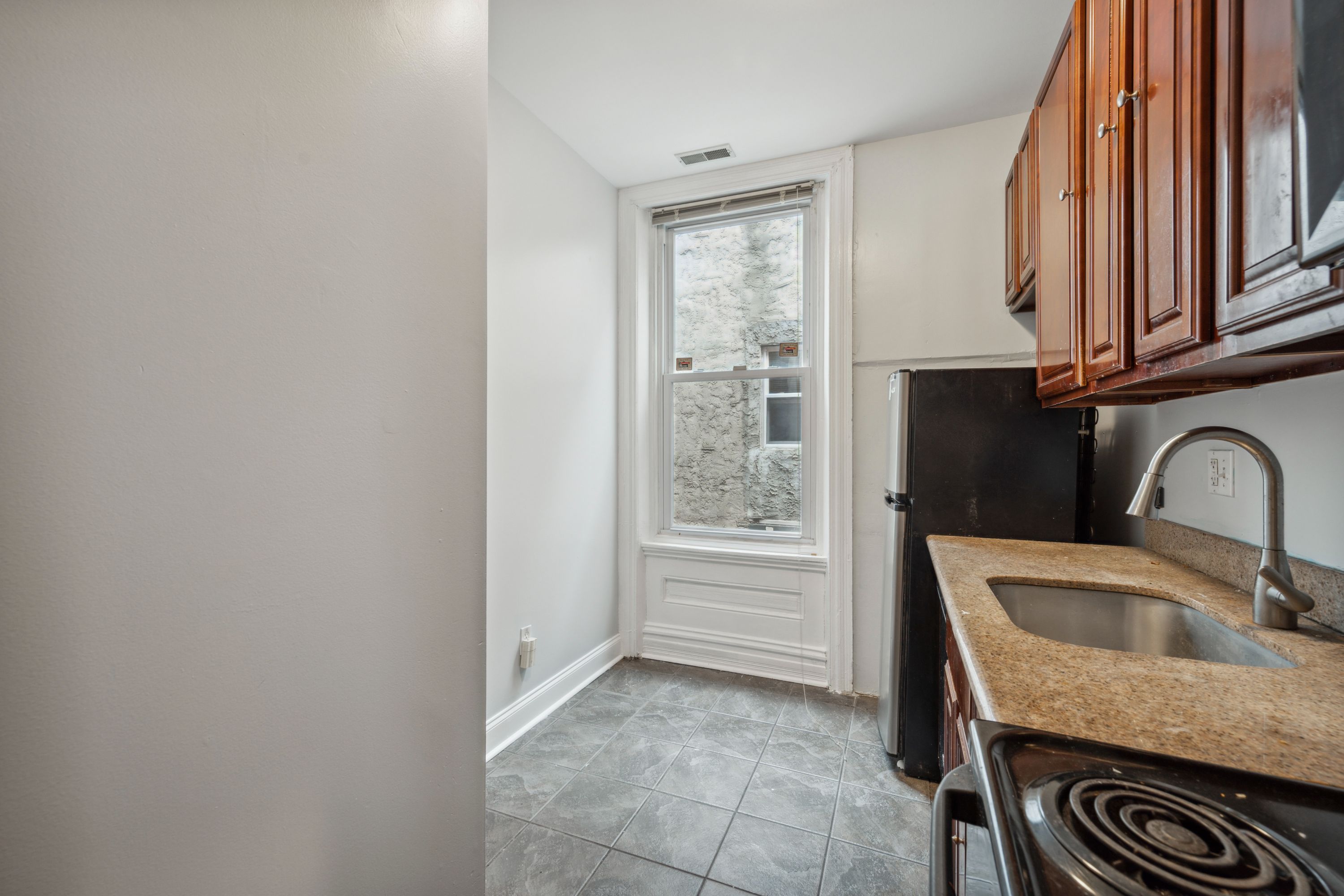1729 W MONTGOMERY AVE Unit 2