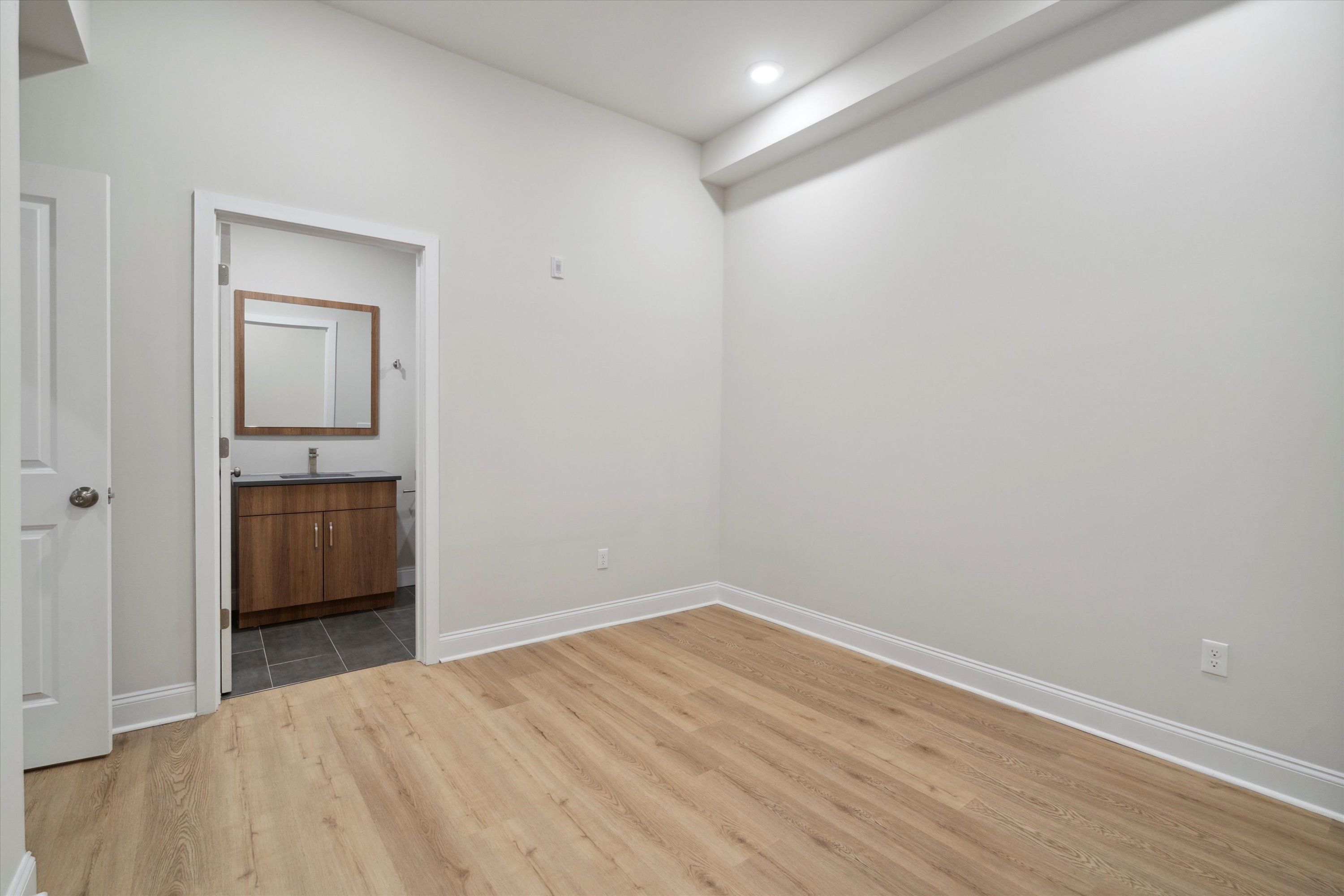 2157 E LEHIGH AVE Unit 613