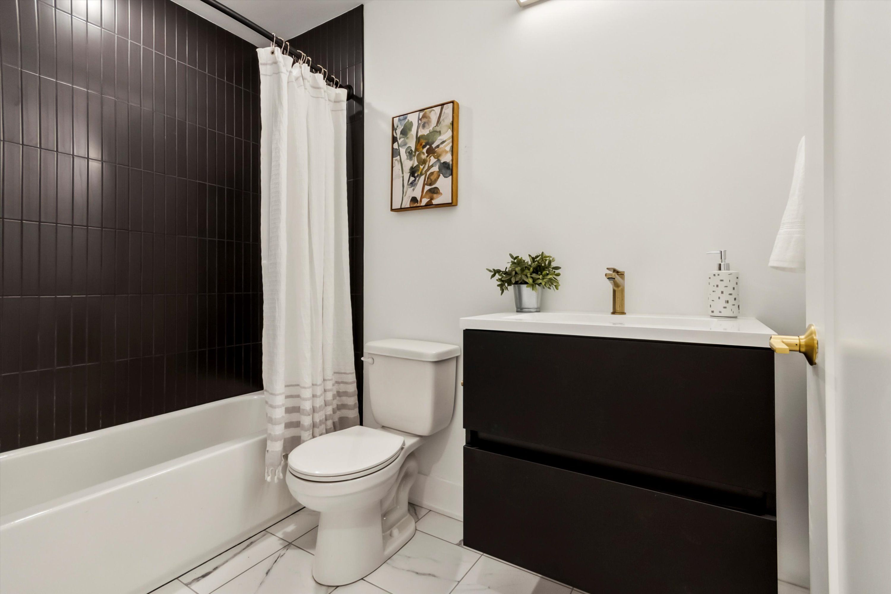 367 W Hortter St Unit 202