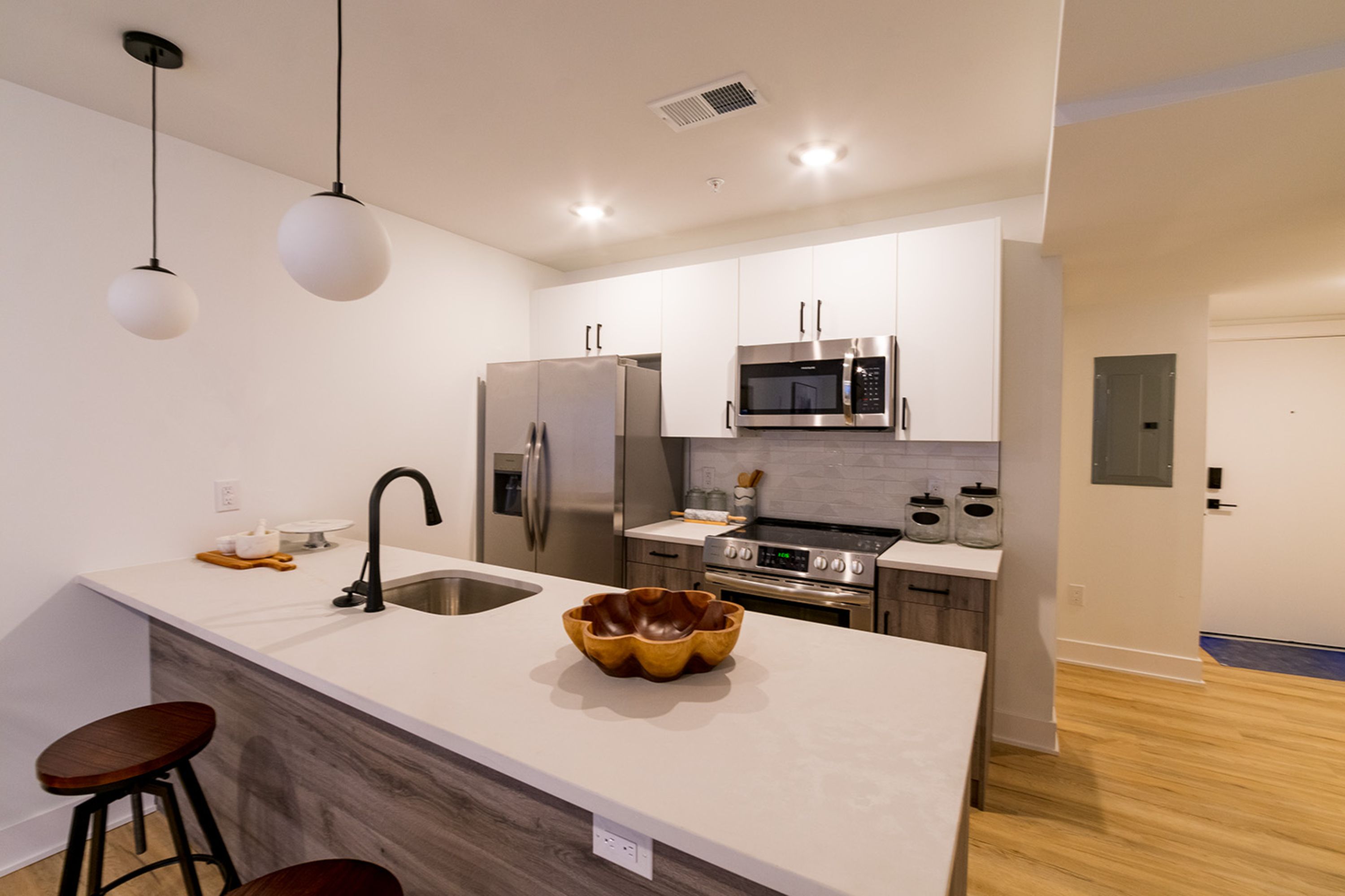 629 W GIRARD AVE Unit 304