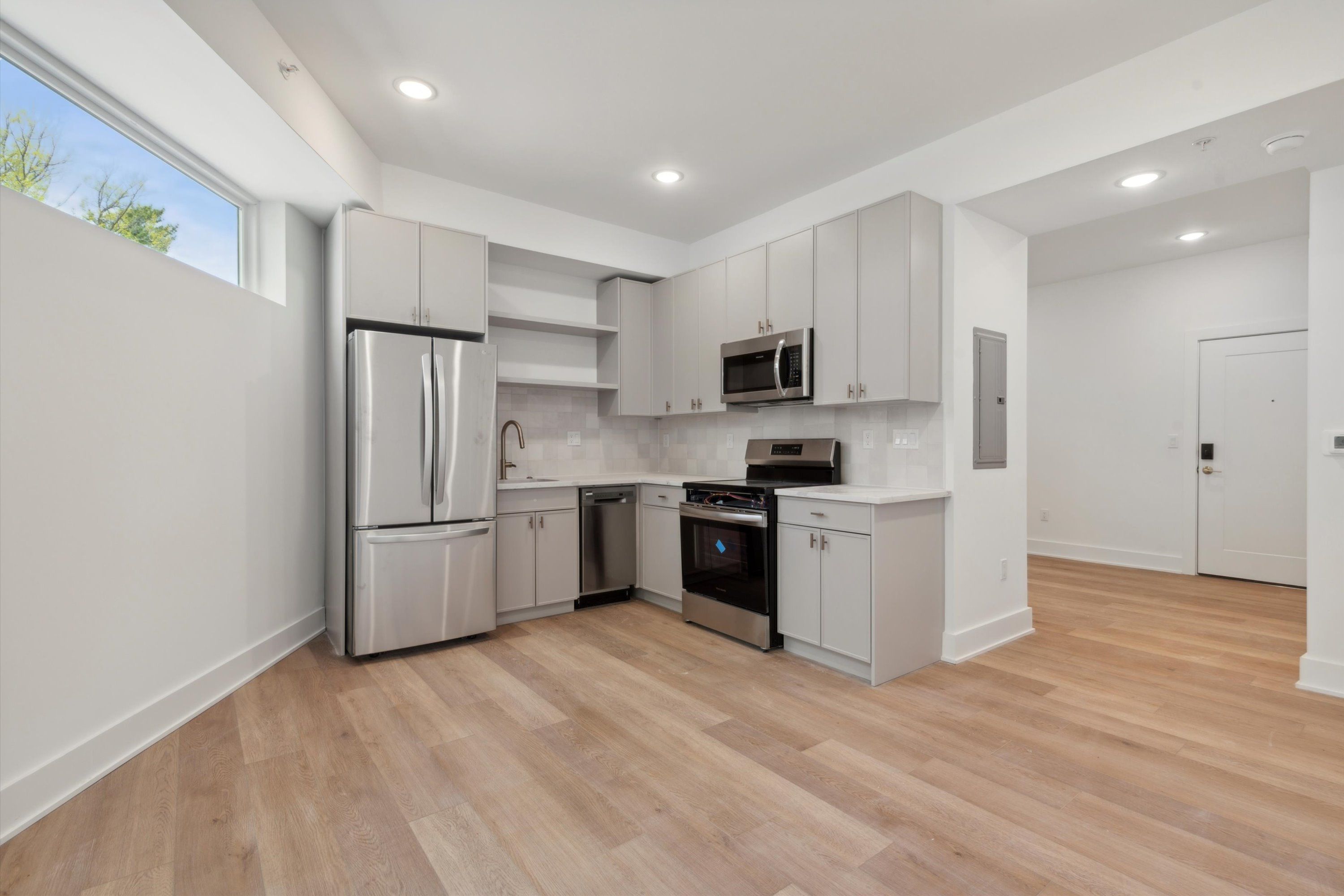 367 W Hortter St Unit 402