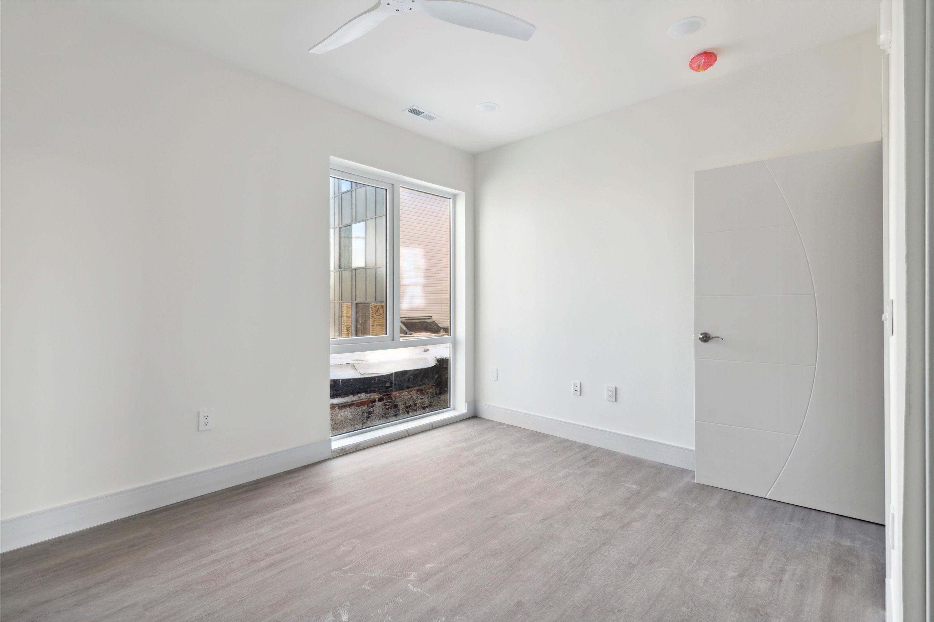 1221 E Fletcher St Unit 203