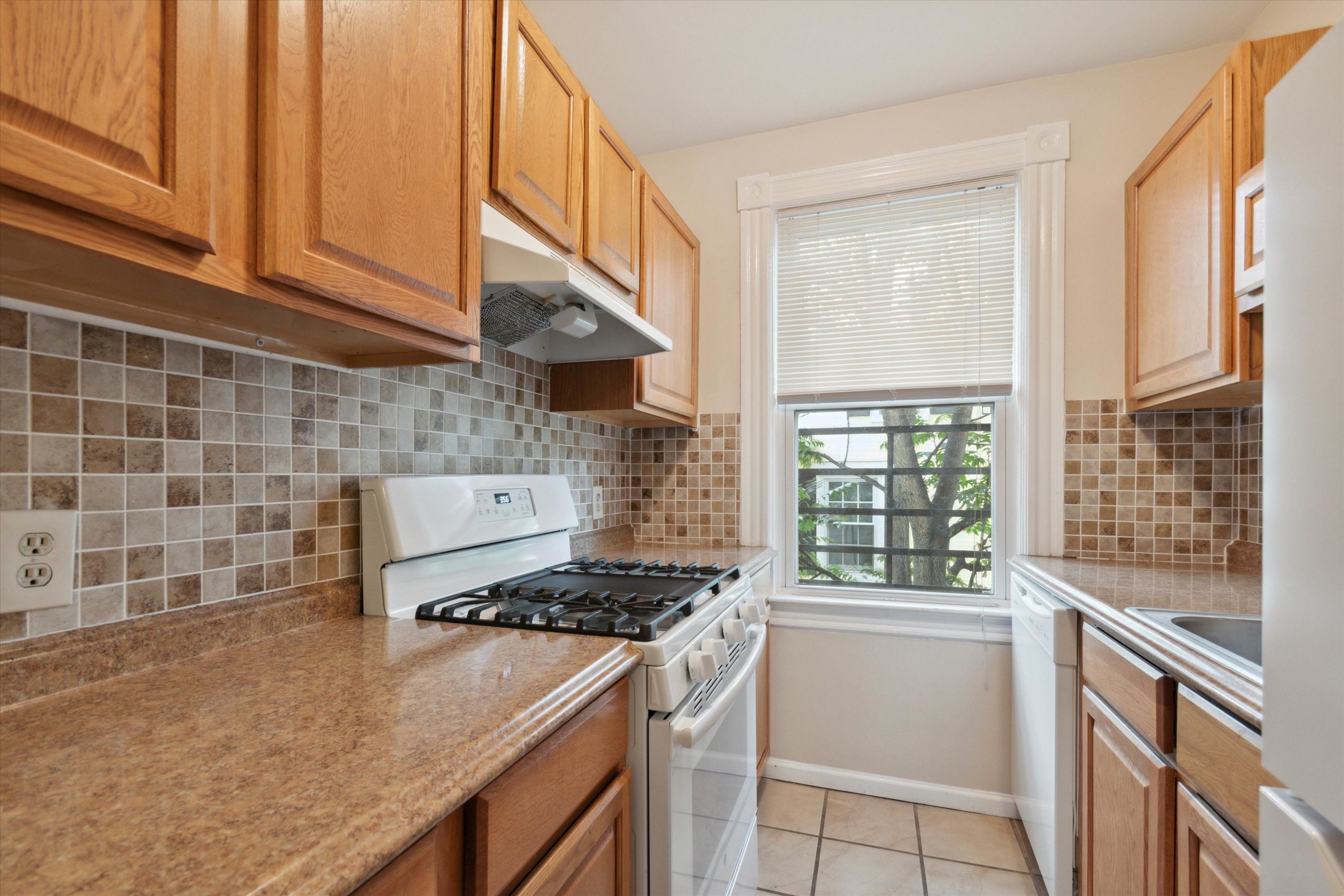 272 Nassau St Unit 3