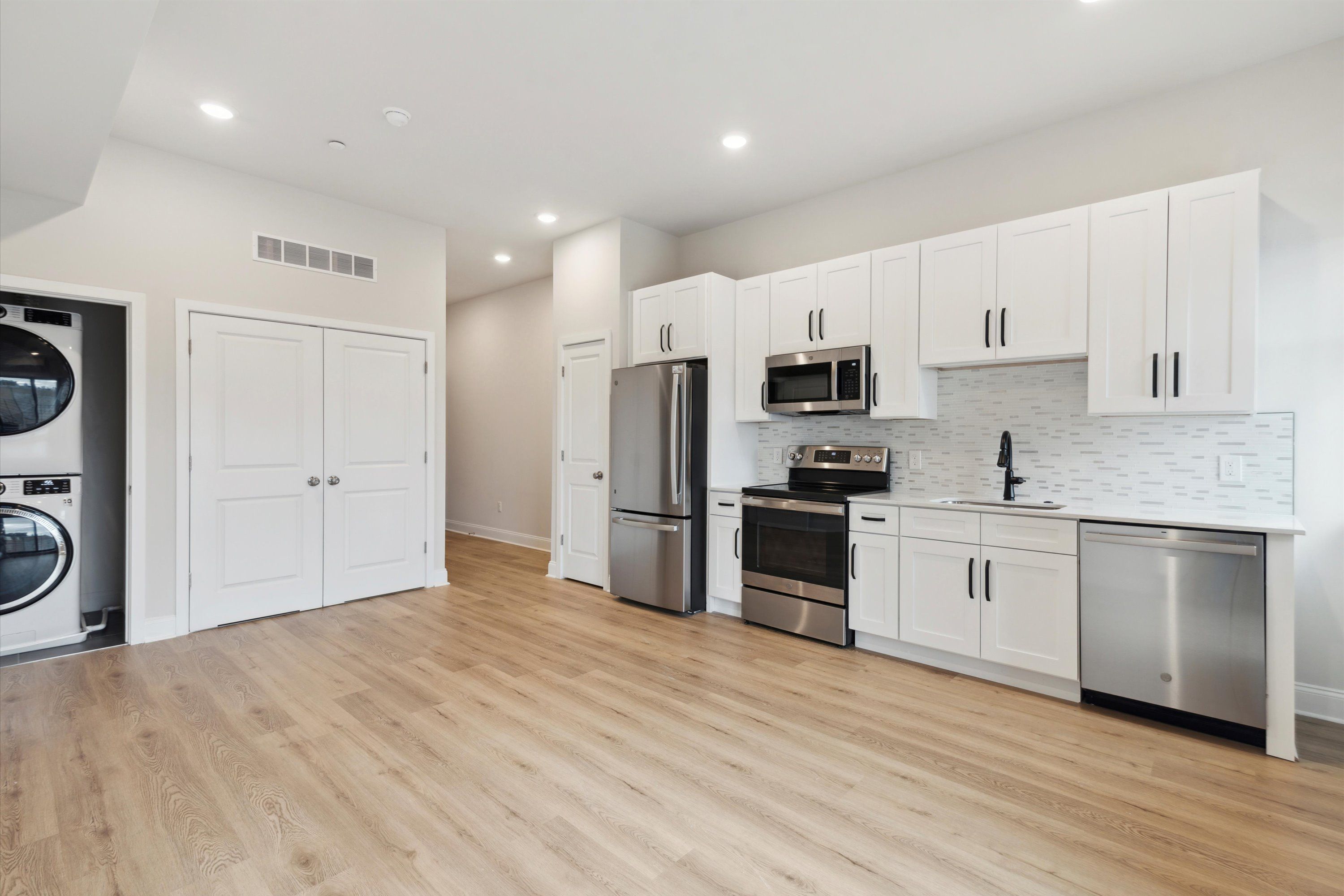2157 E LEHIGH AVE Unit 209