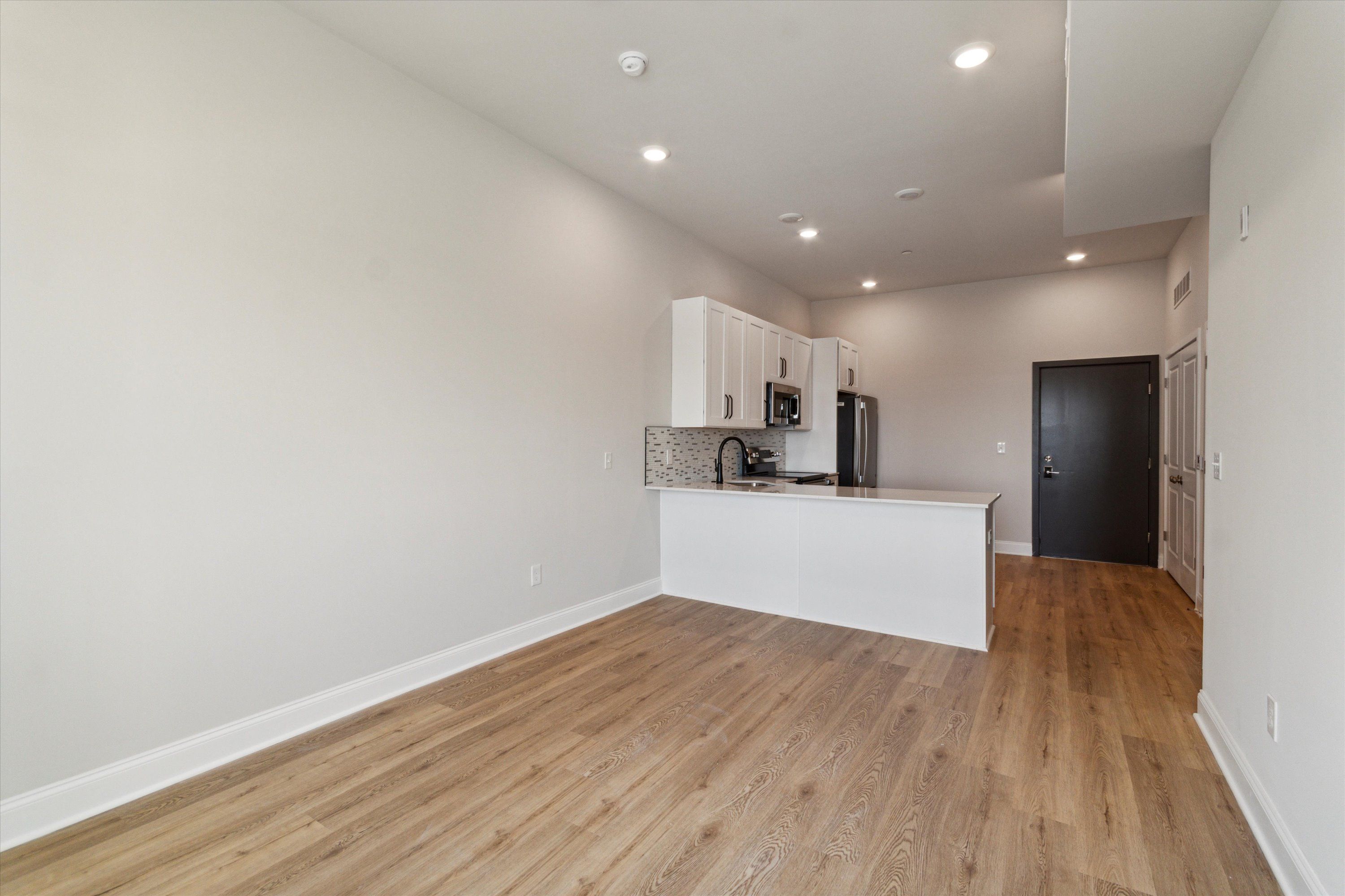 2143 E LEHIGH AVE Unit 404