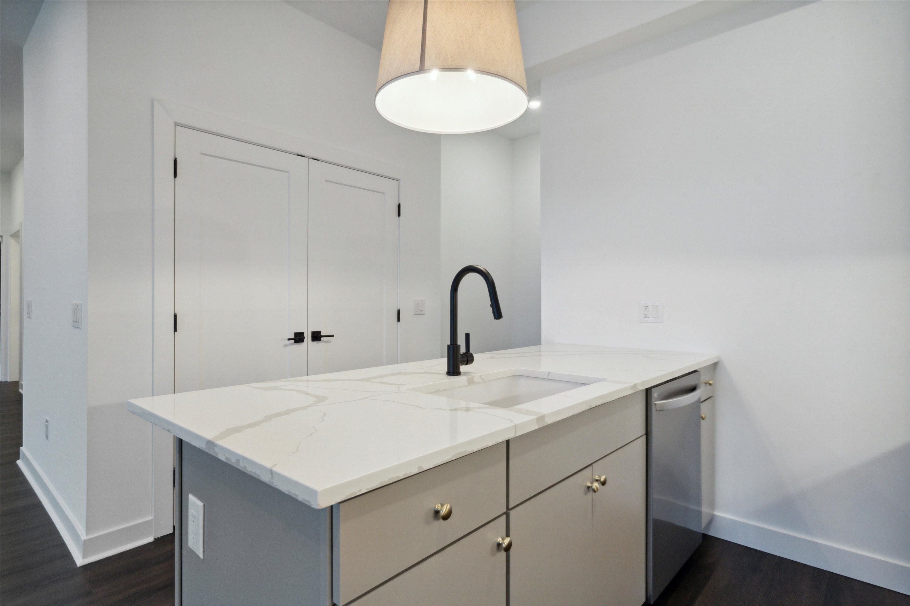 2636 E YORK ST Unit 605