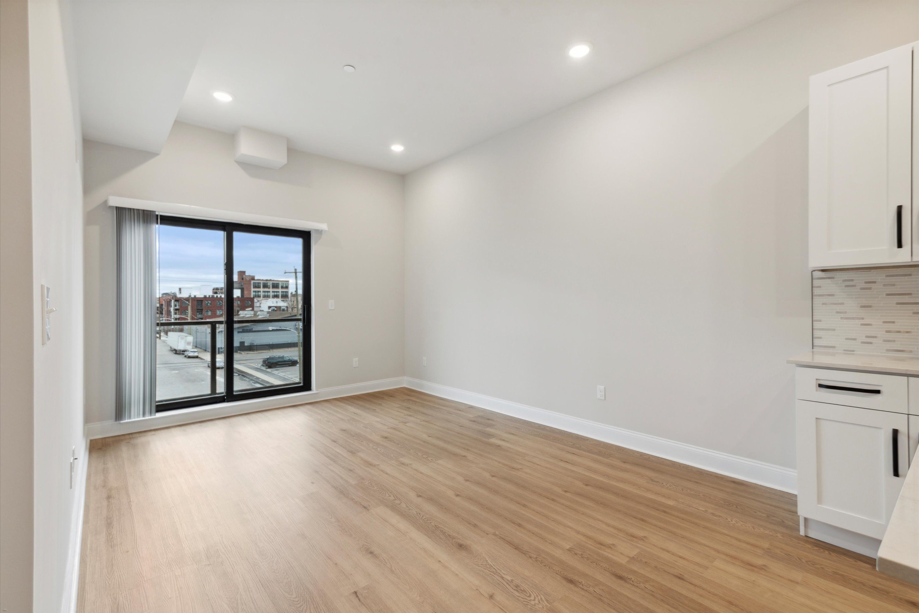 2157 E LEHIGH AVE Unit 412