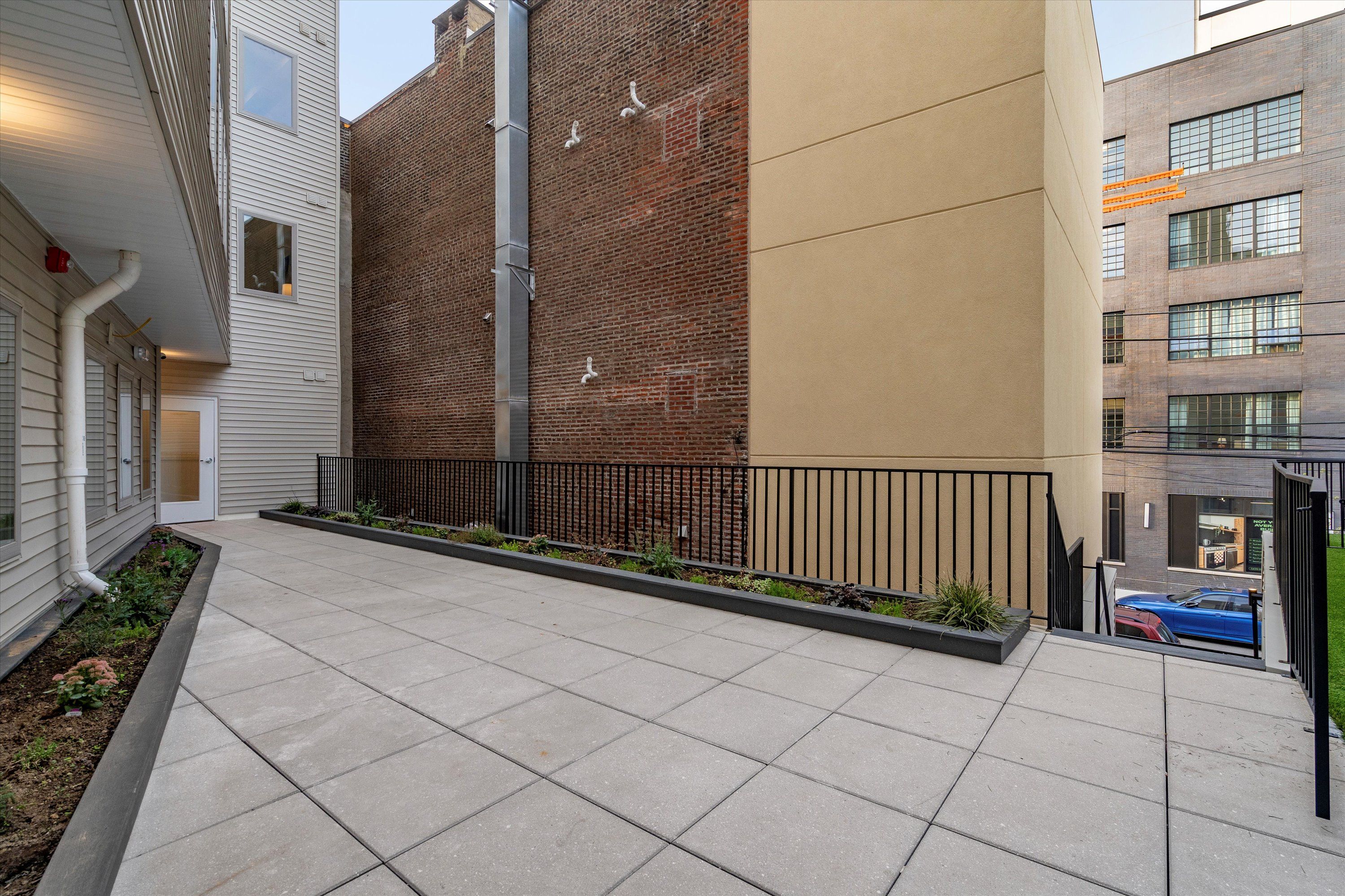 1643 N 2ND ST Unit 402