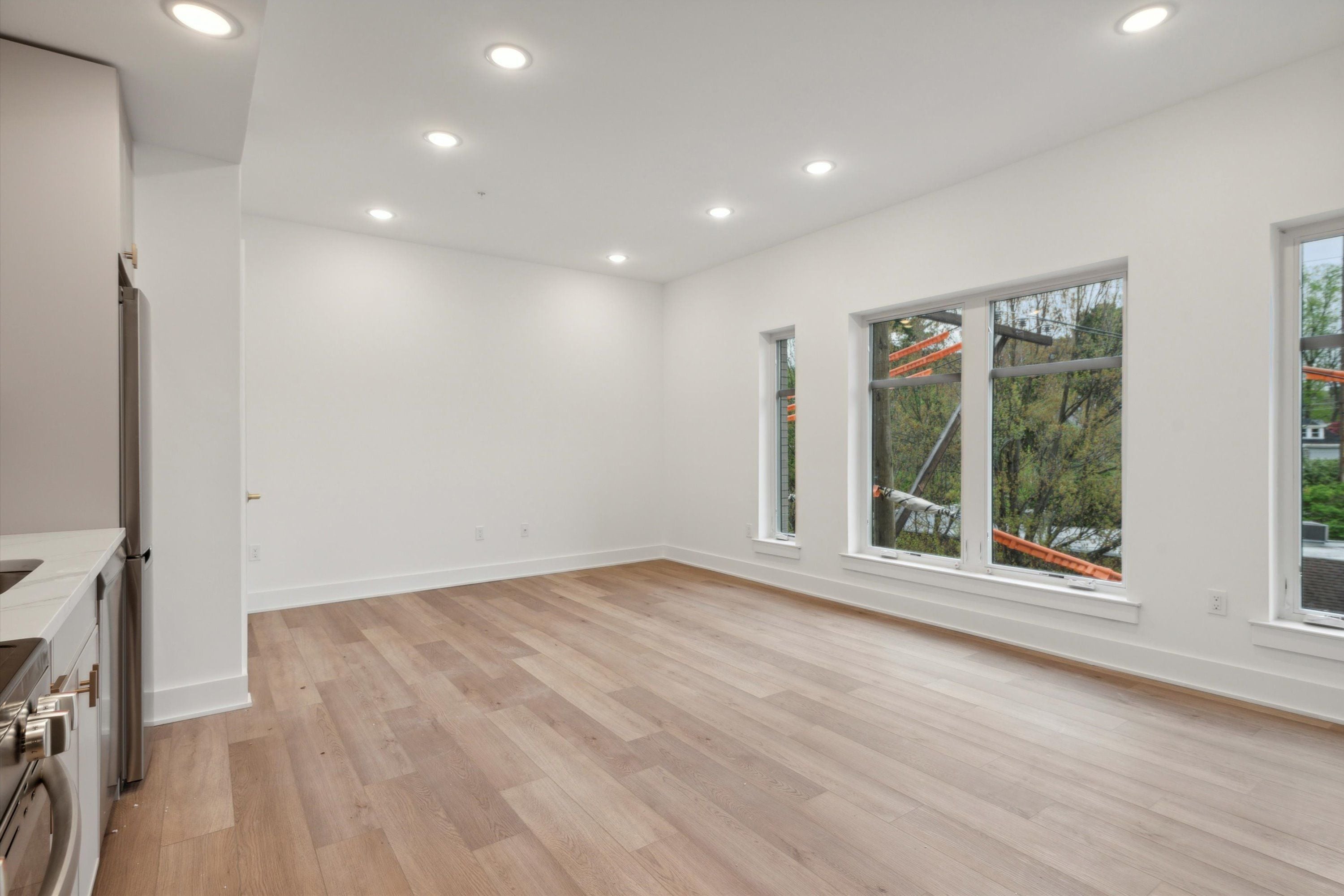 367 W Hortter St Unit 305