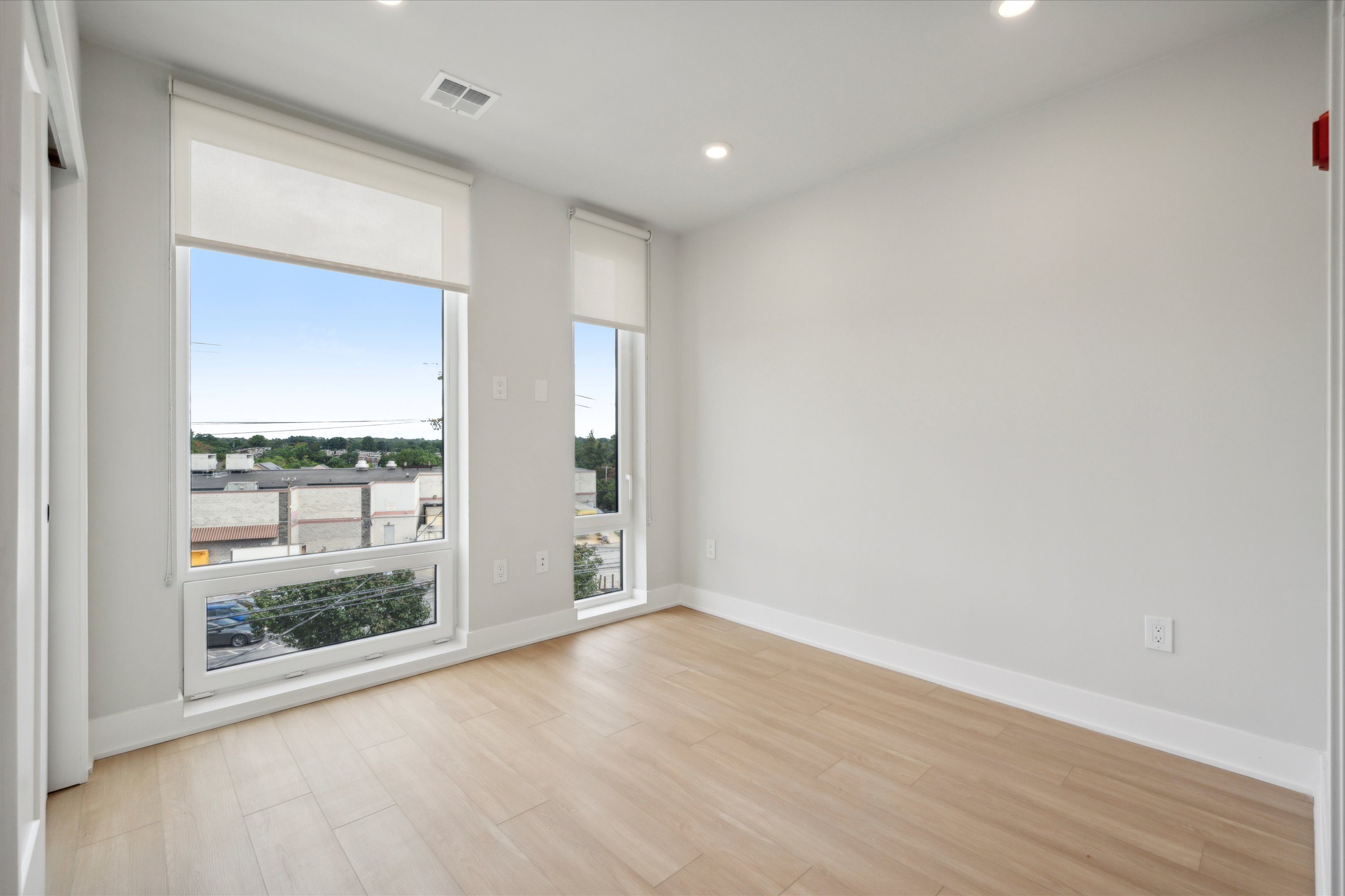 6910 Ridge Avenue Unit 418