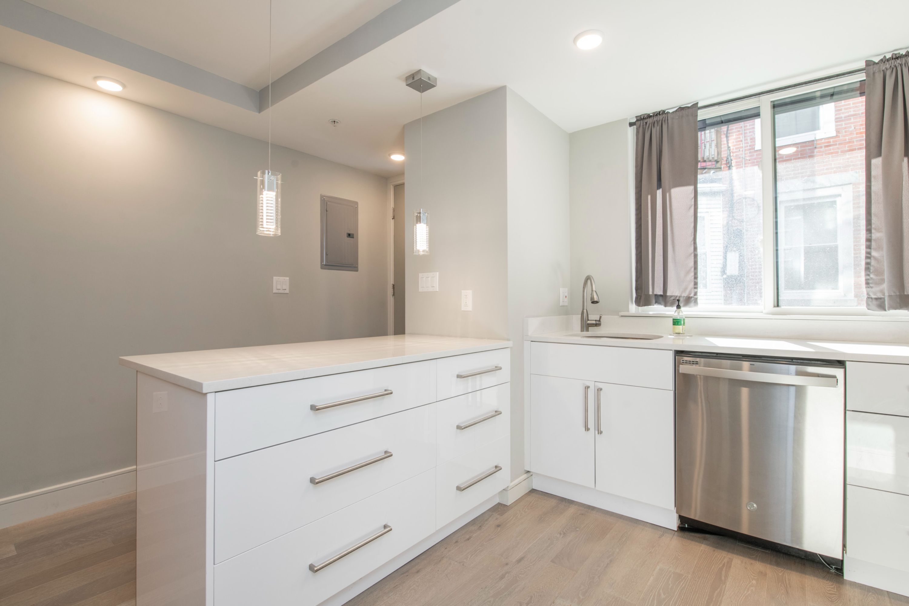 628 N Bodine ST Unit 1