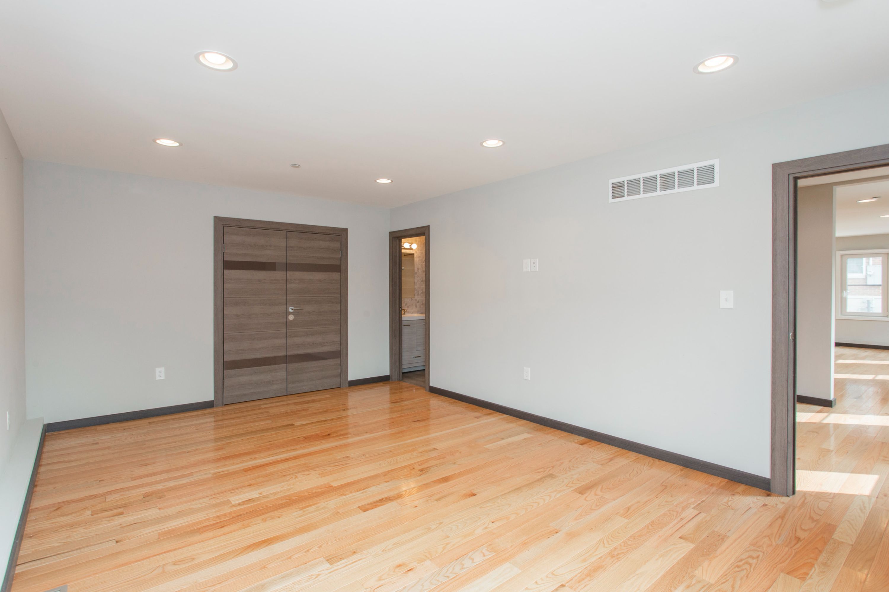 2553 MONTROSE ST Unit A