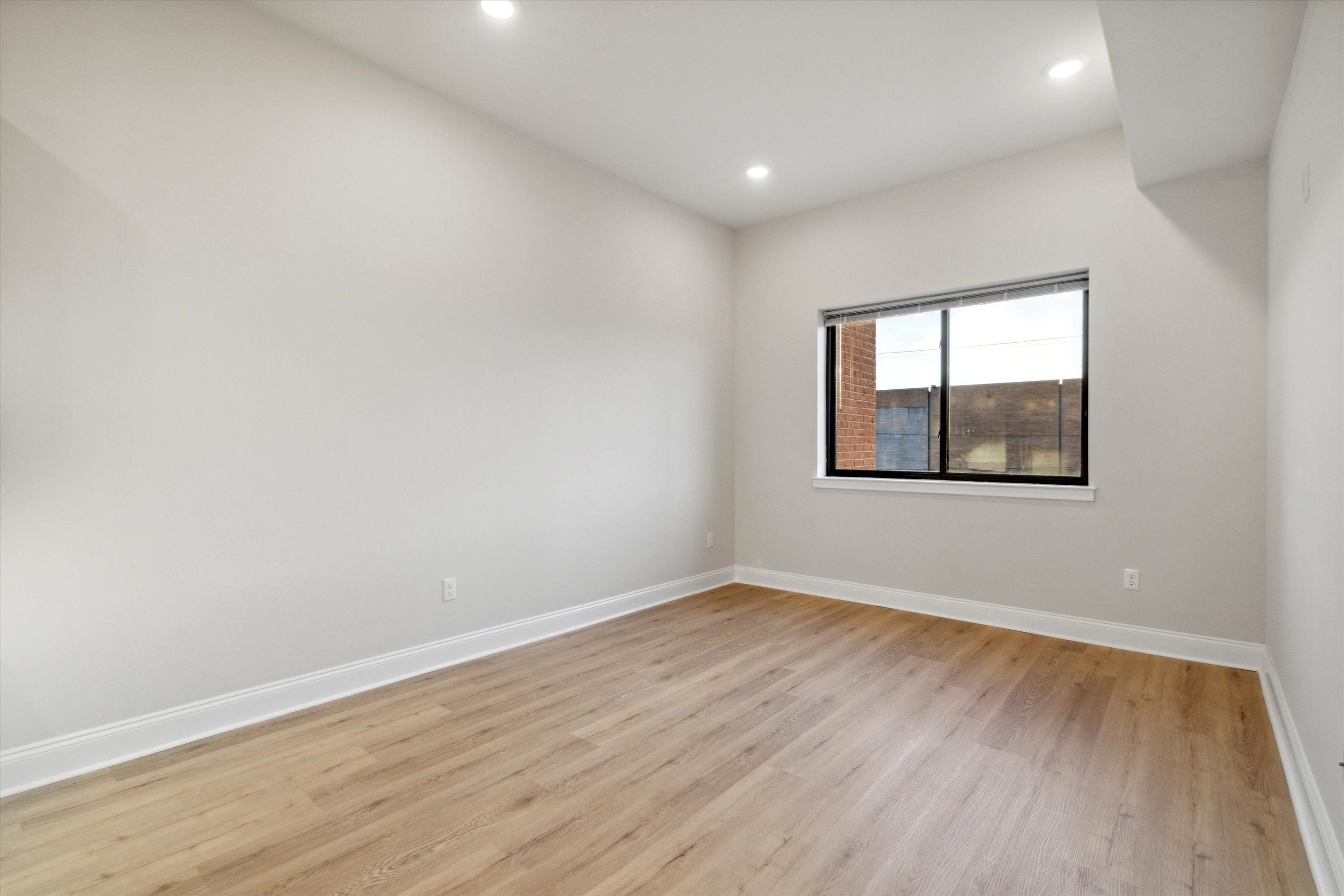 2157 E LEHIGH AVE Unit 211