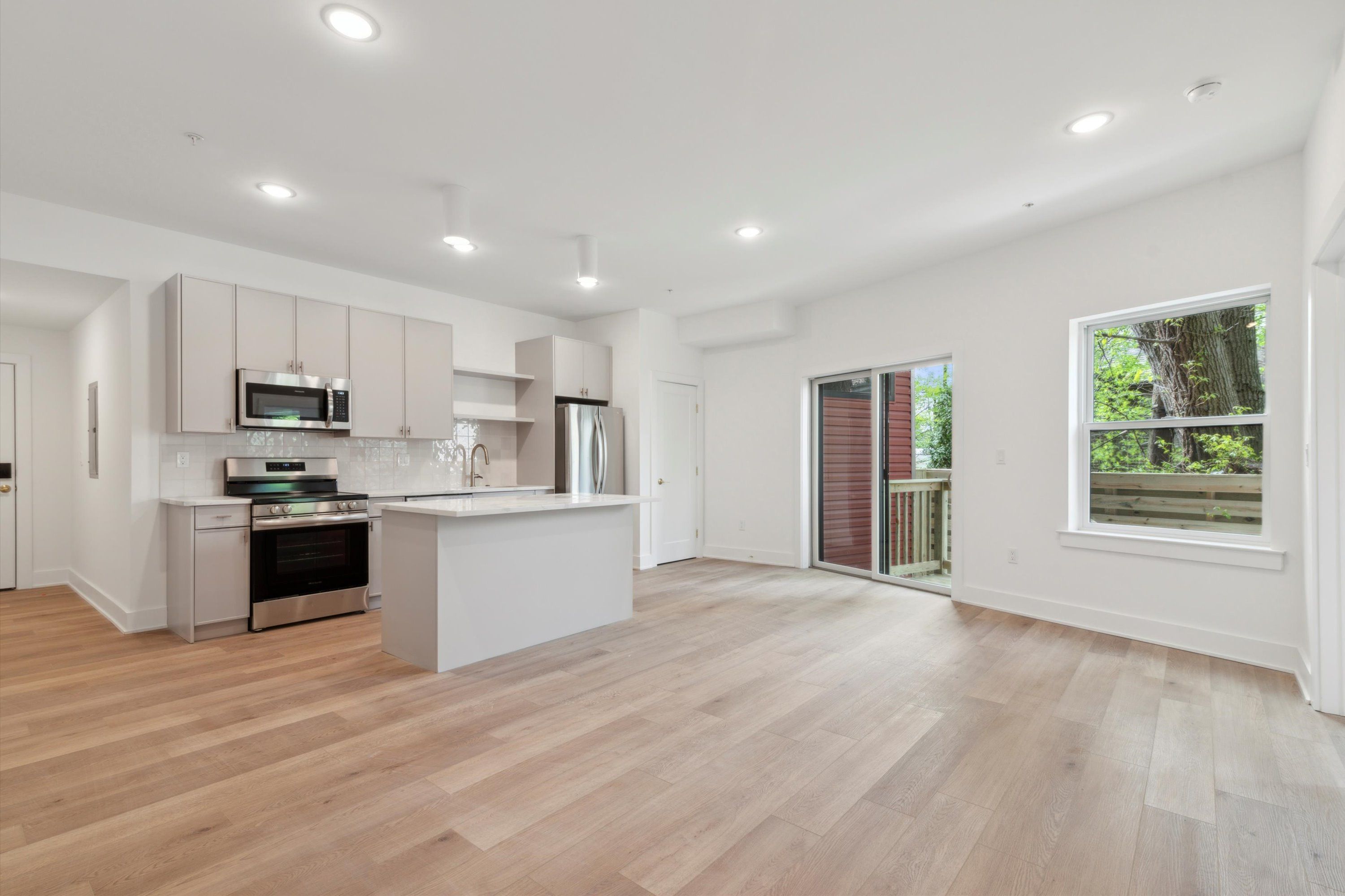 367 W Hortter St Unit 208