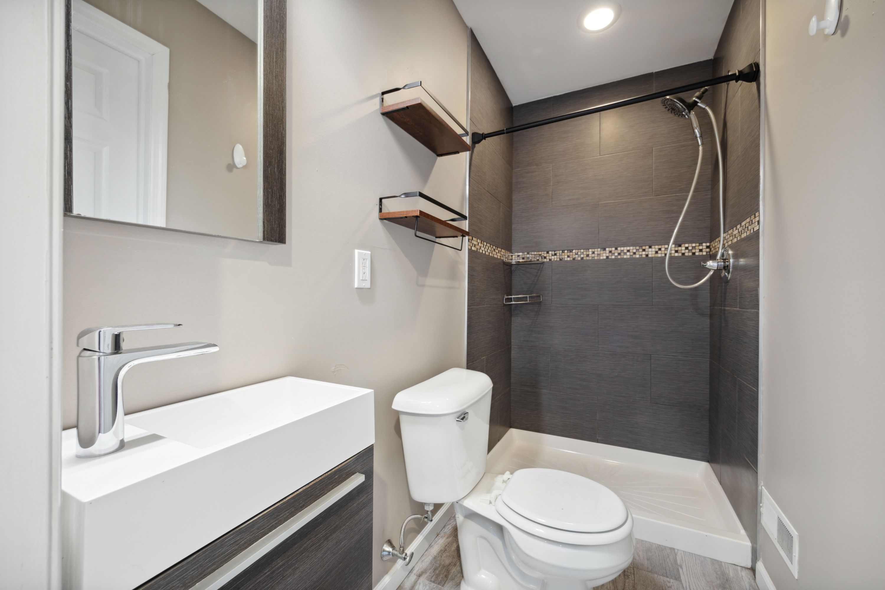 1715 CECIL B MOORE AVE Unit 2