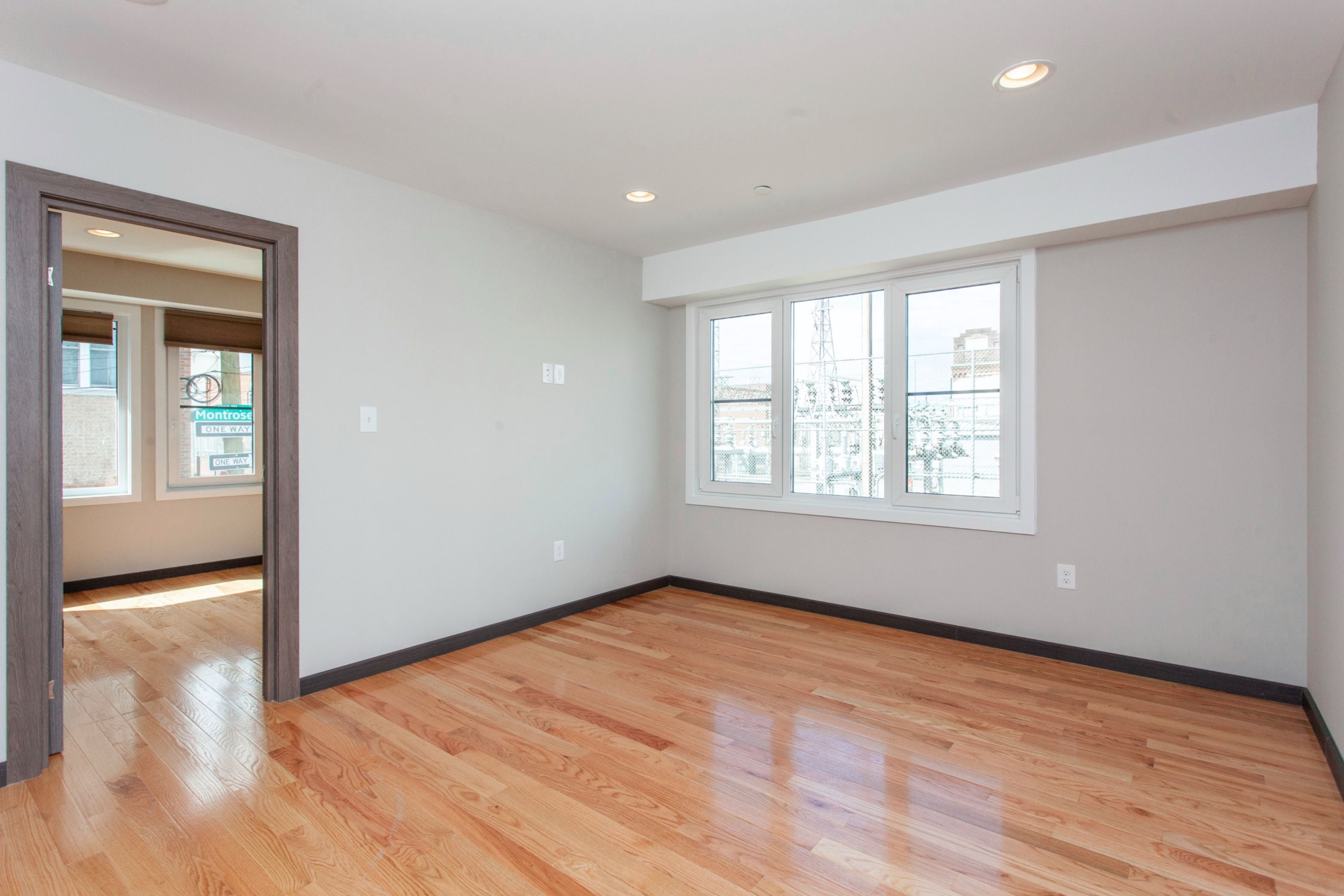 2553 MONTROSE ST Unit B