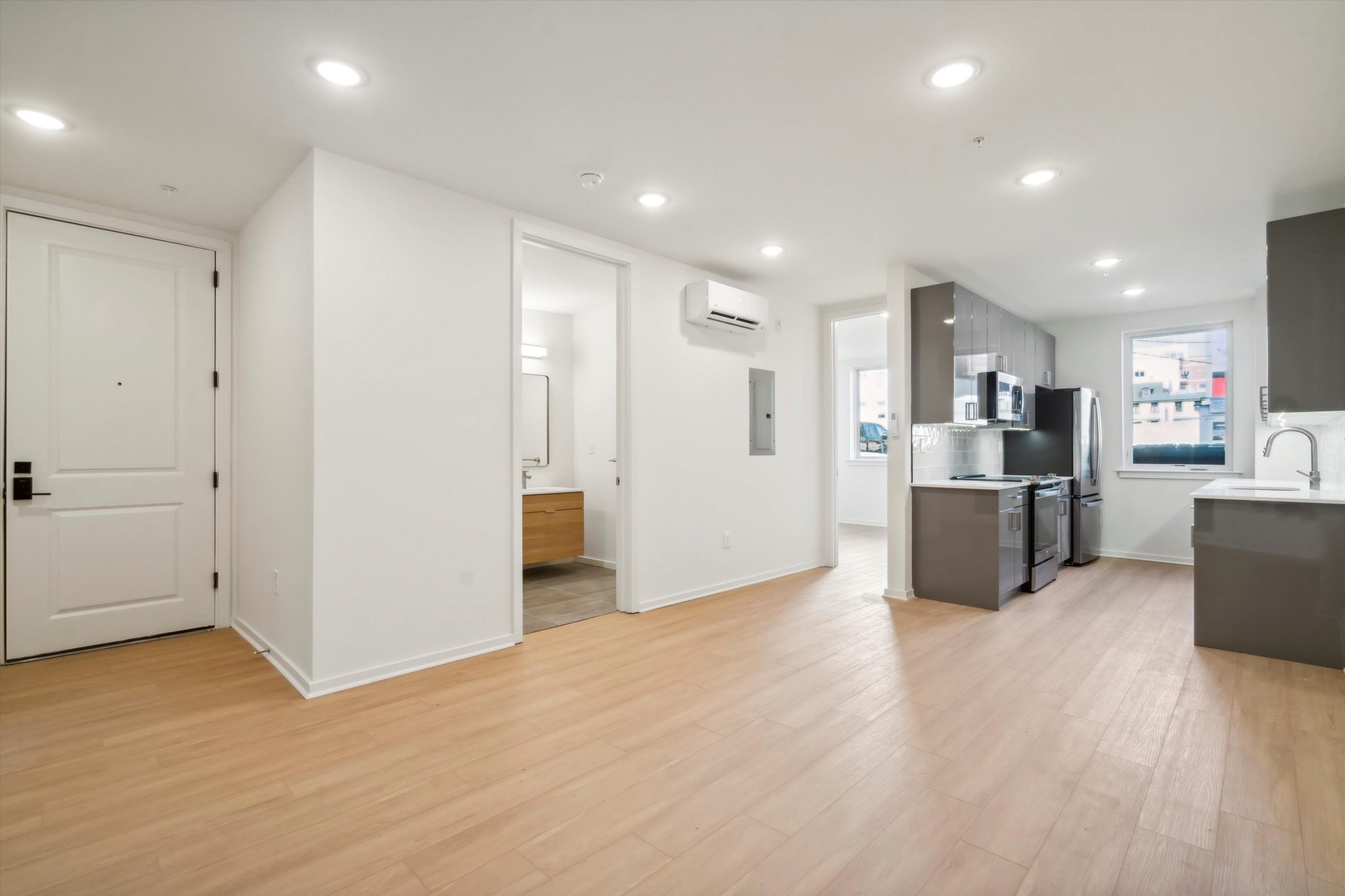 225 N 12TH ST Unit 104