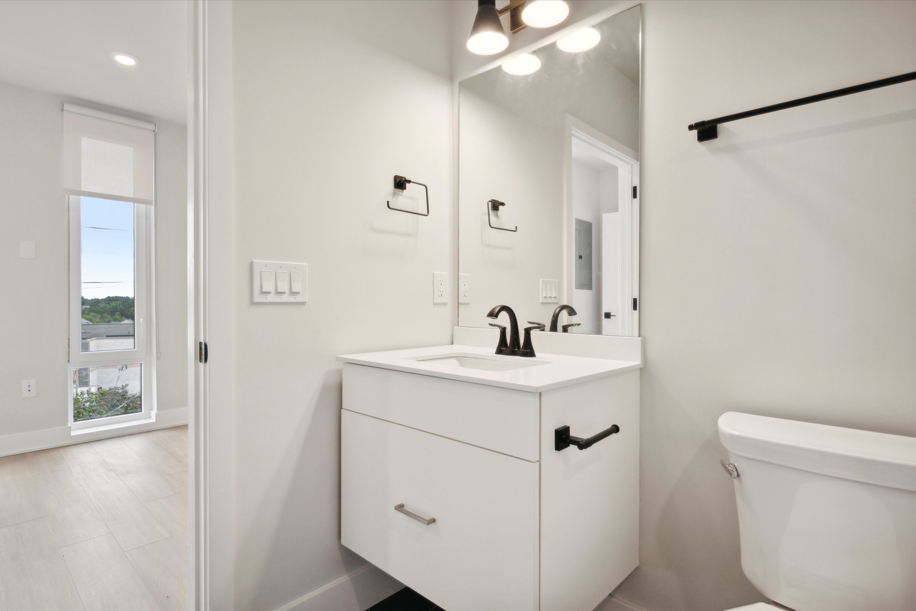 6910 Ridge Avenue Unit 418