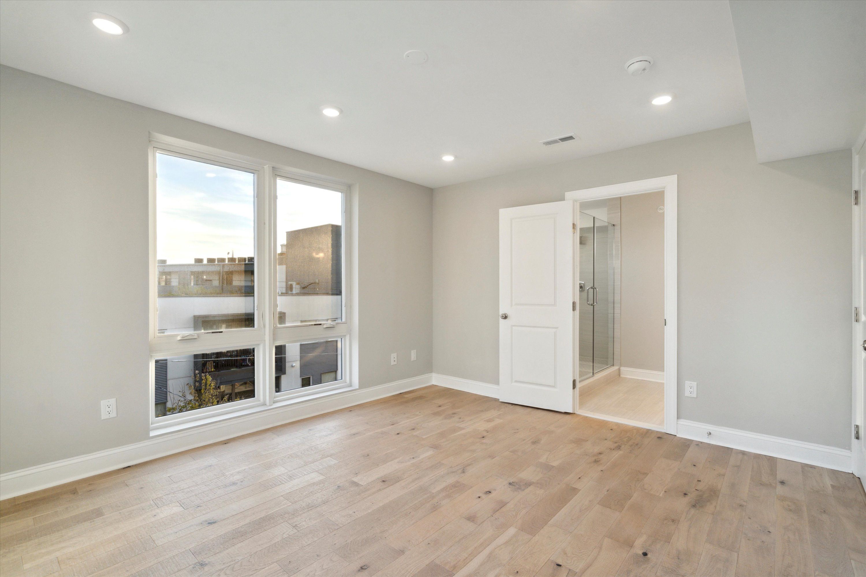 249 W OXFORD ST Unit 1