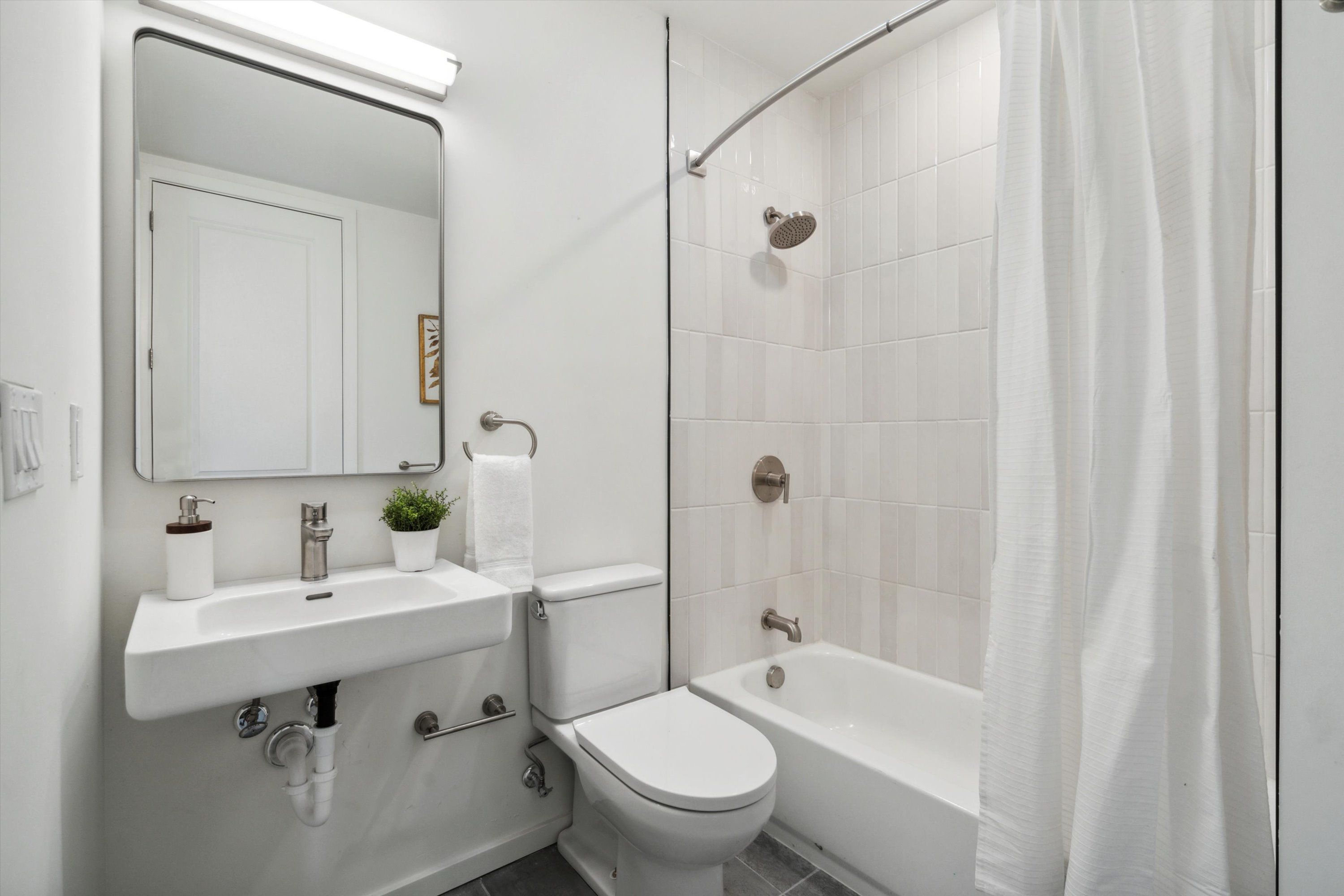 225 N 12TH ST Unit 504