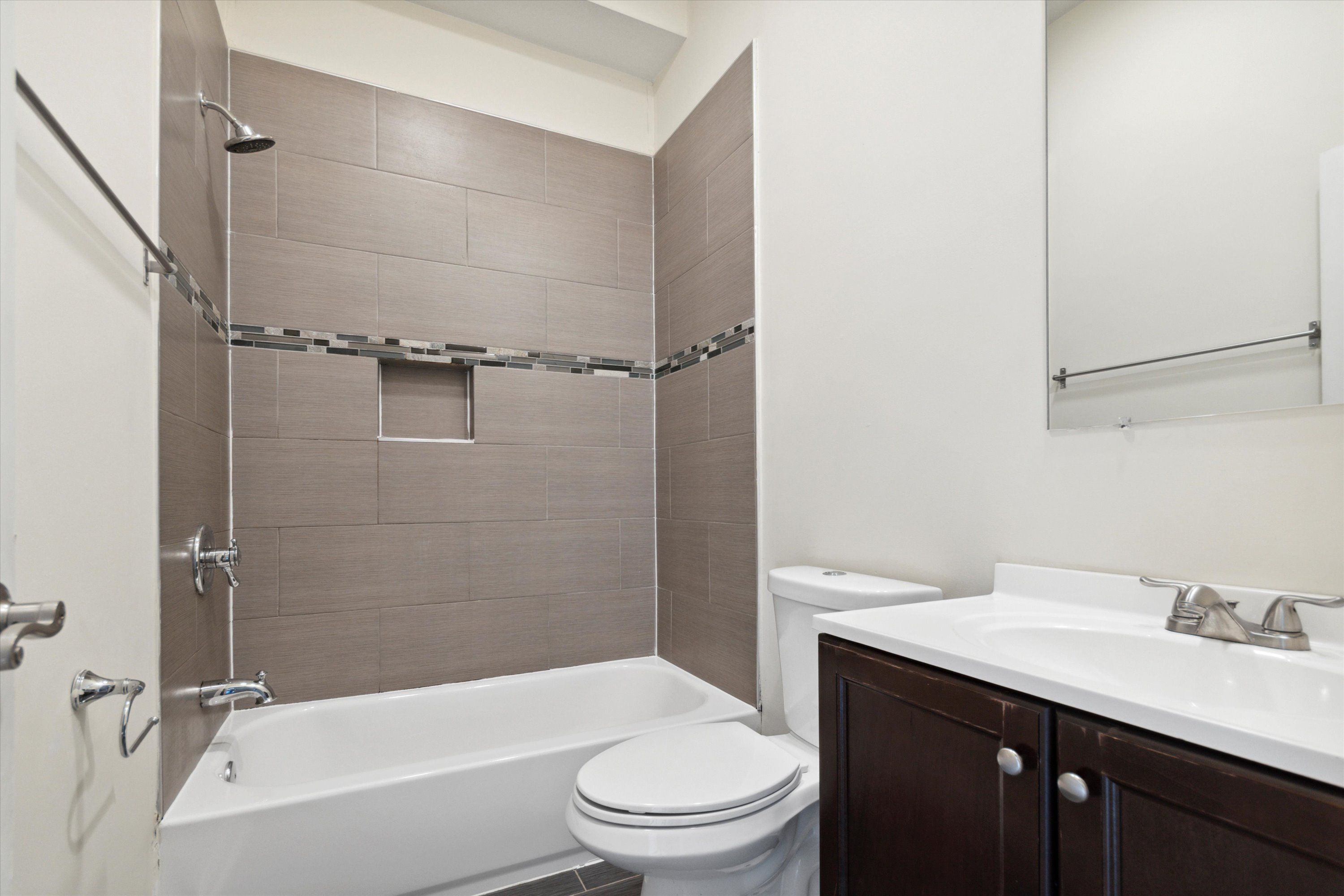 1408 WILLINGTON ST Unit B