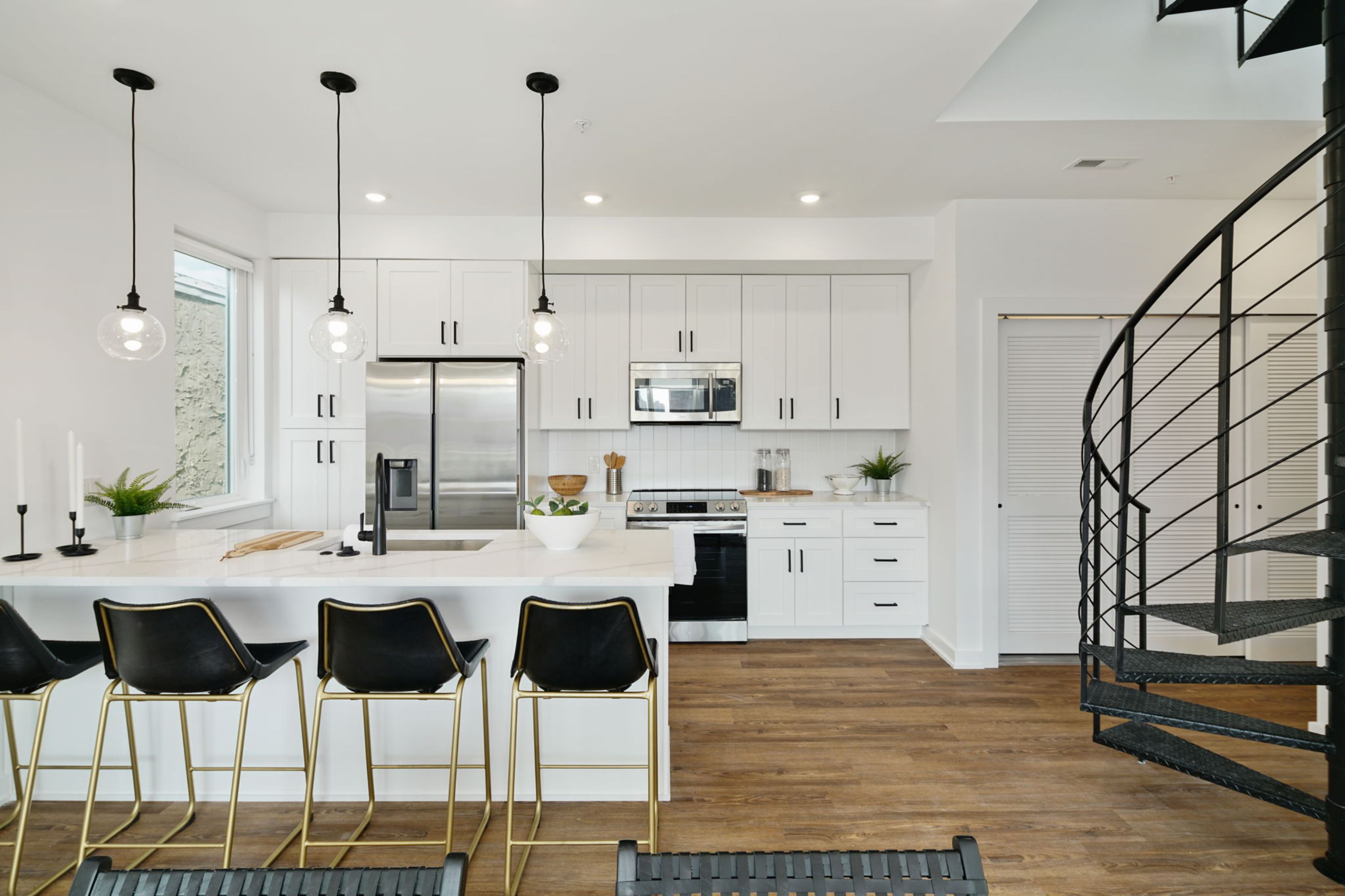 2421 MASCHER ST Unit 102
