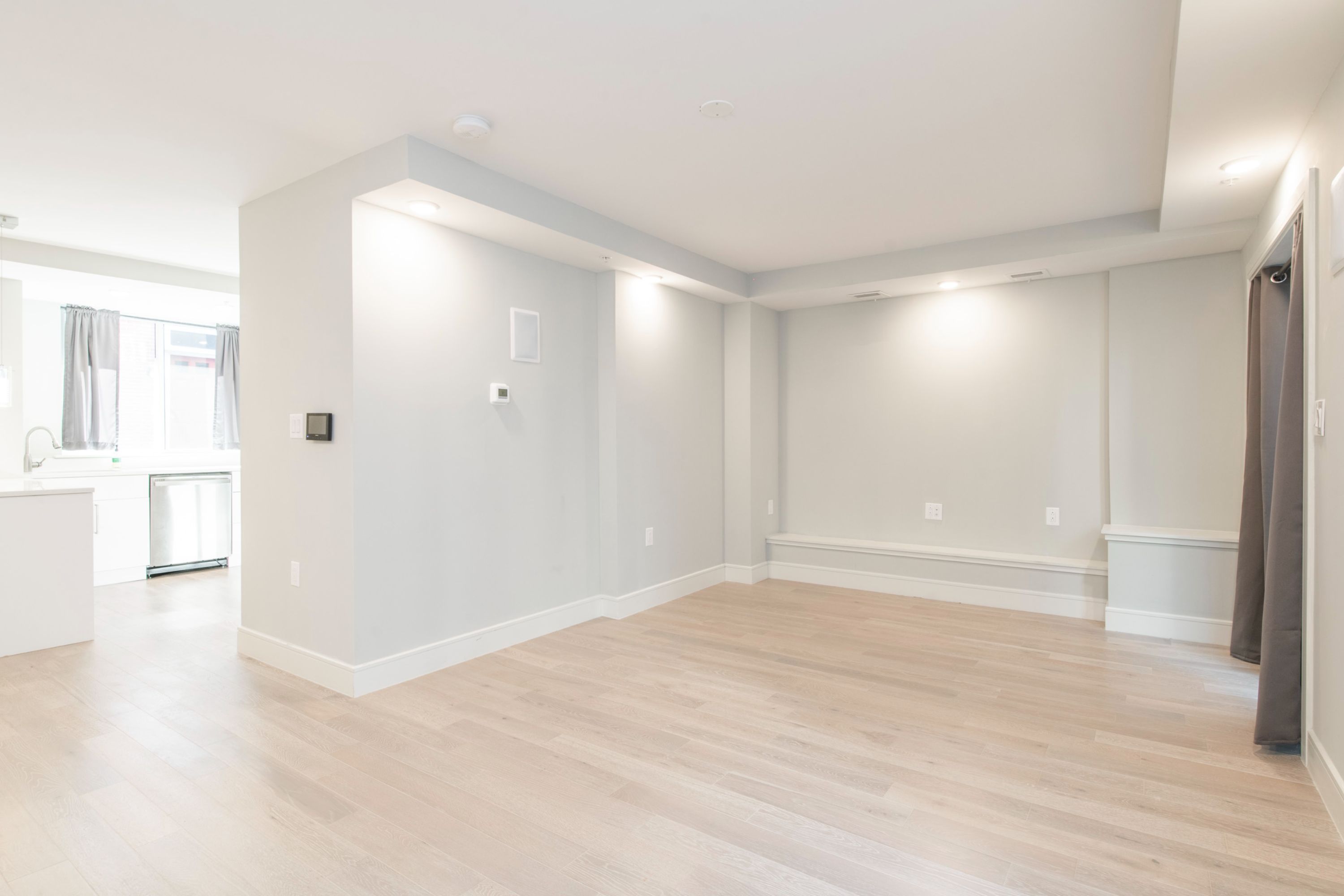628 N Bodine ST Unit 1