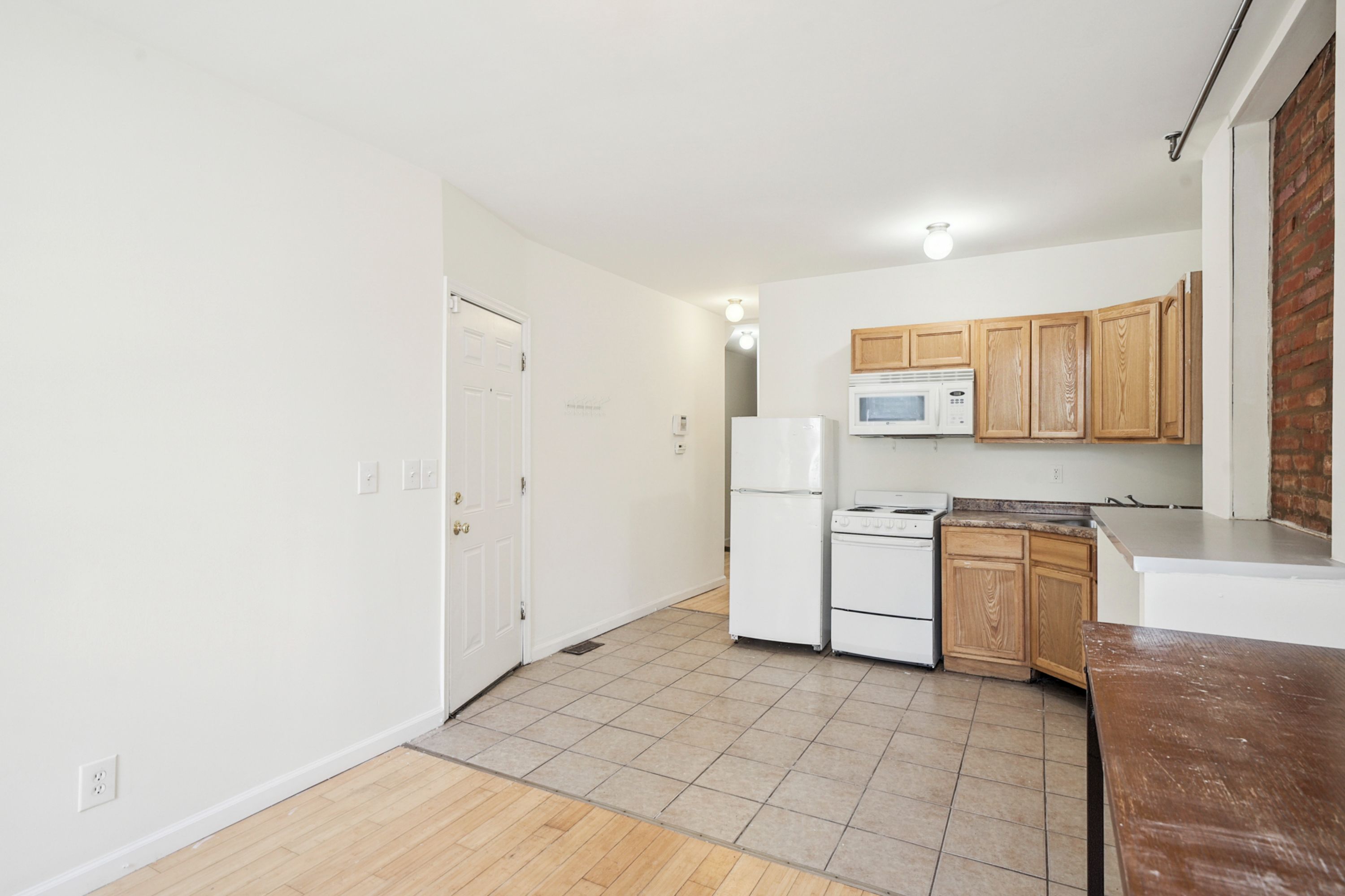 1616 WILLINGTON ST Unit 1