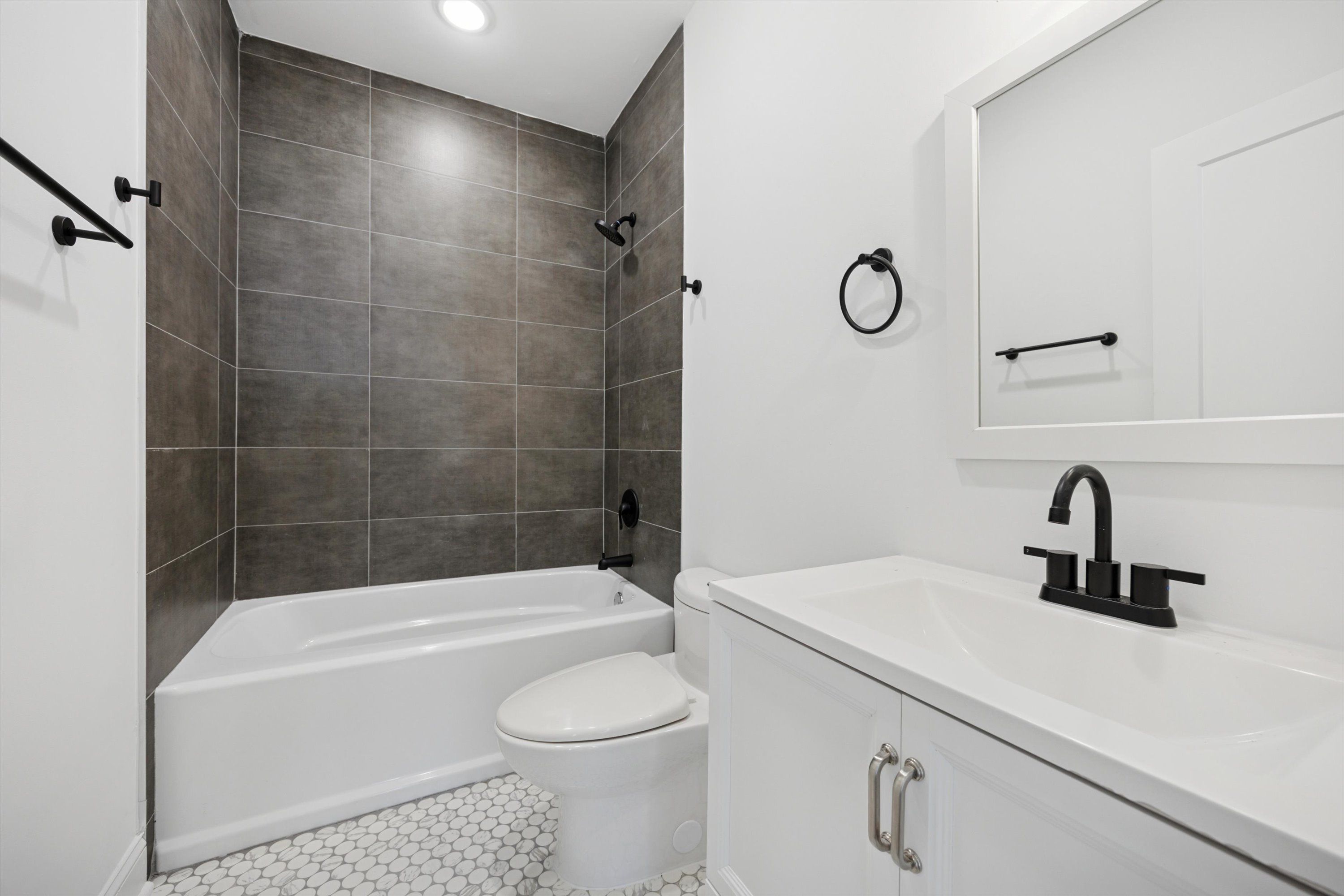 1614 Ridge Ave Unit 504