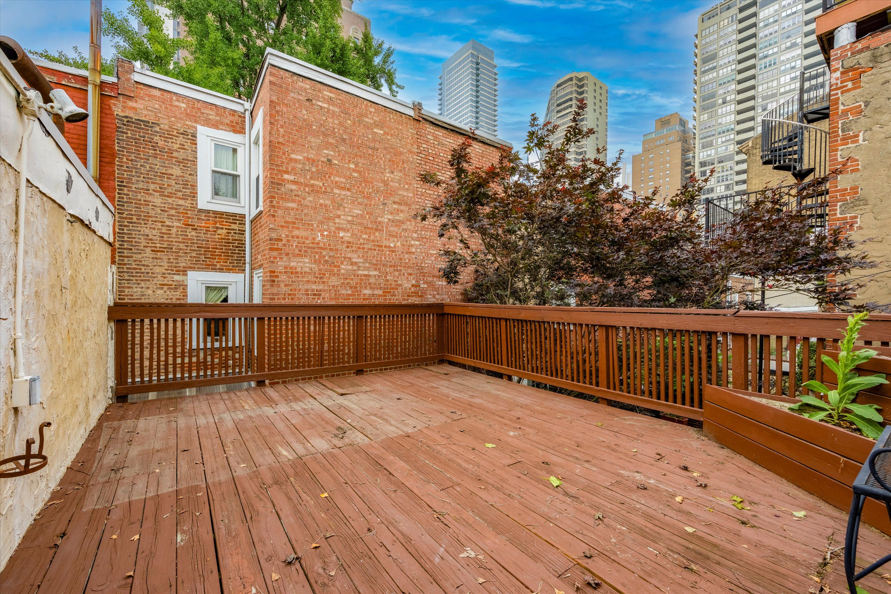 2037 Rittenhouse SQ Unit 2