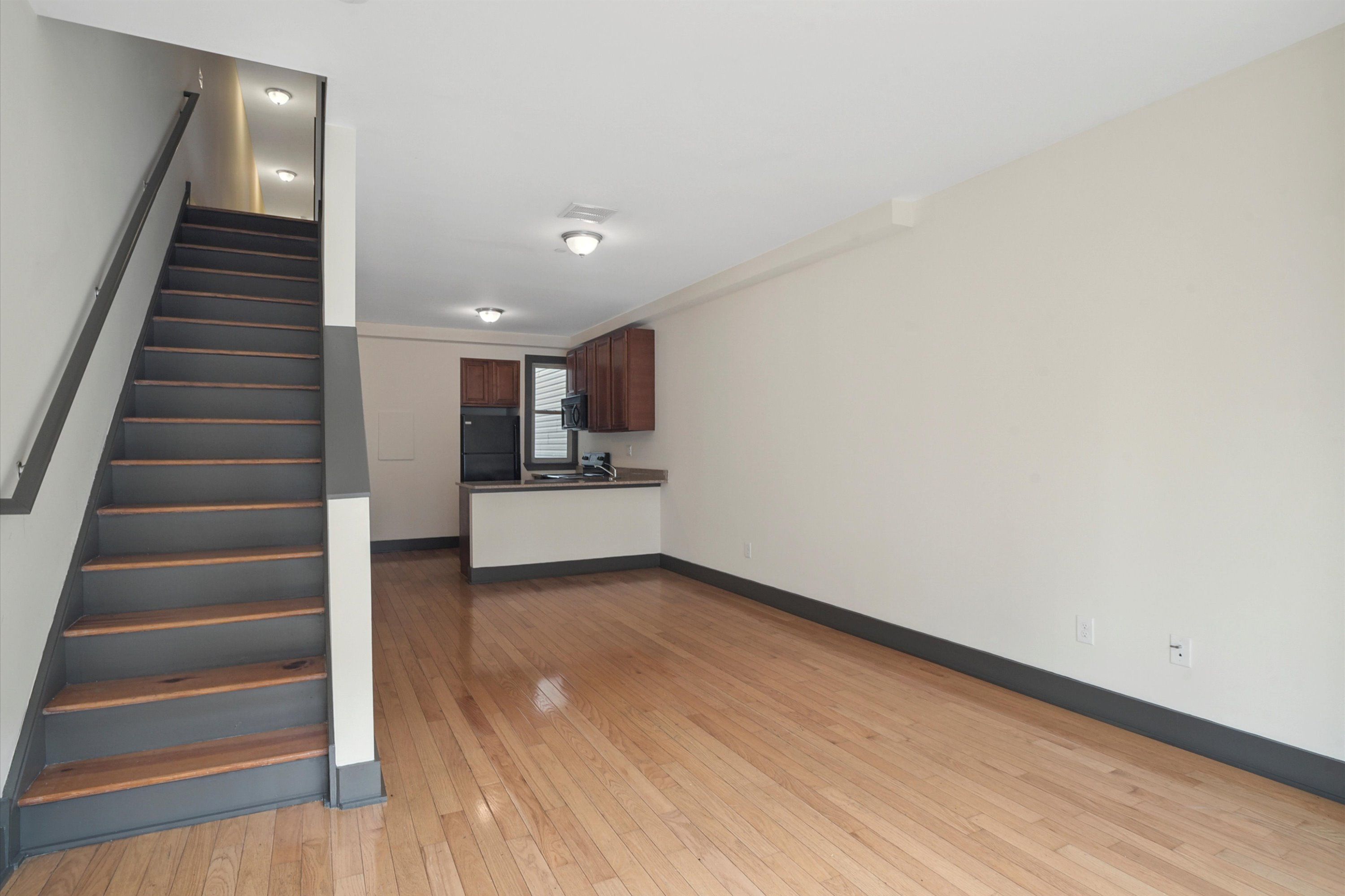 1947 N GRATZ ST Unit 2
