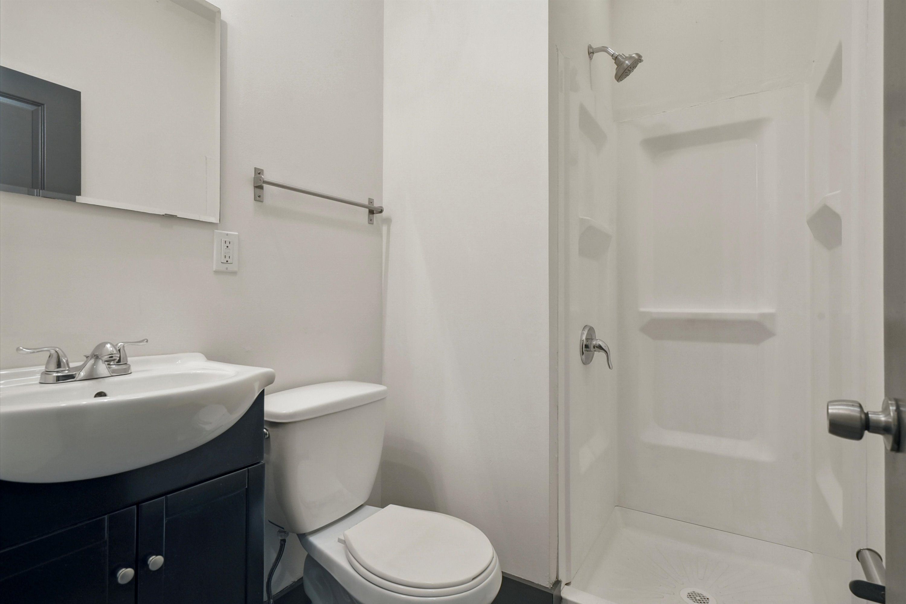 1947 N GRATZ ST Unit 2