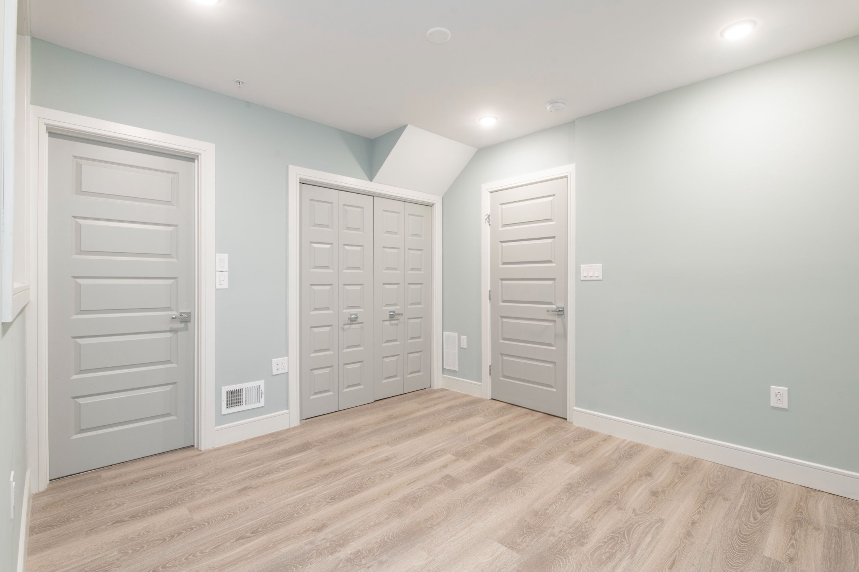 628 N Bodine ST Unit 1