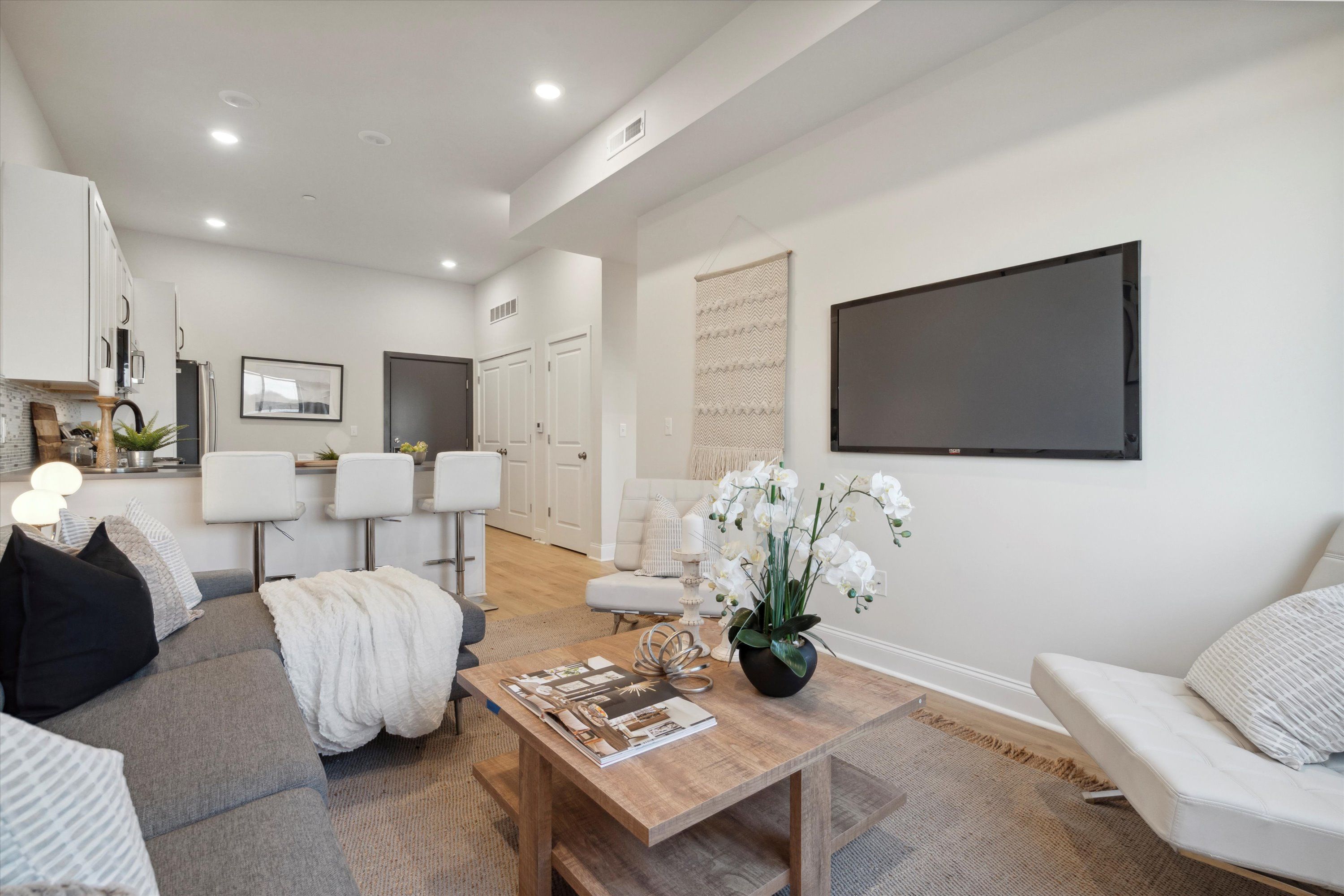 2143 E LEHIGH AVE Unit 404