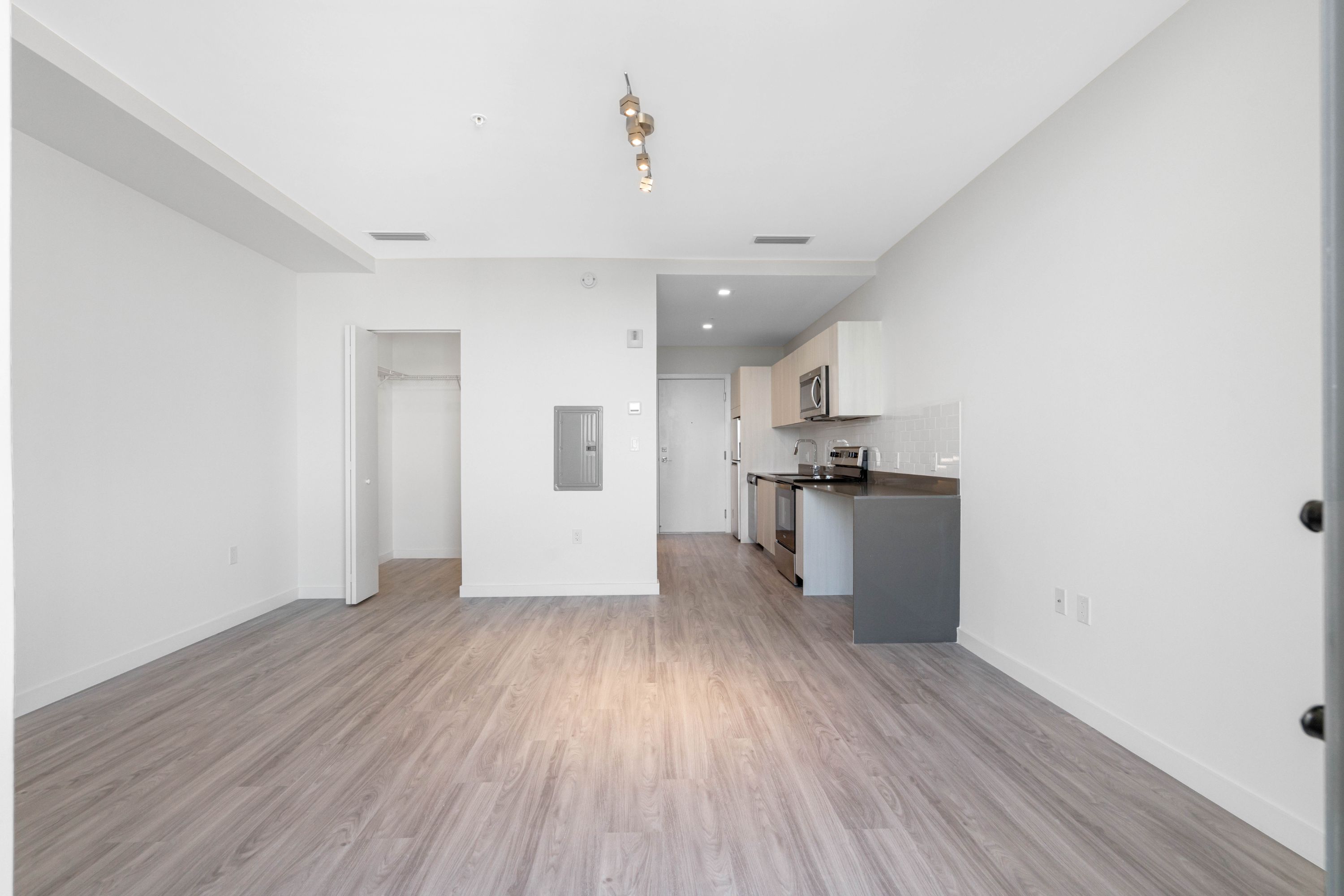 320 S Federal Hwy Unit 1218